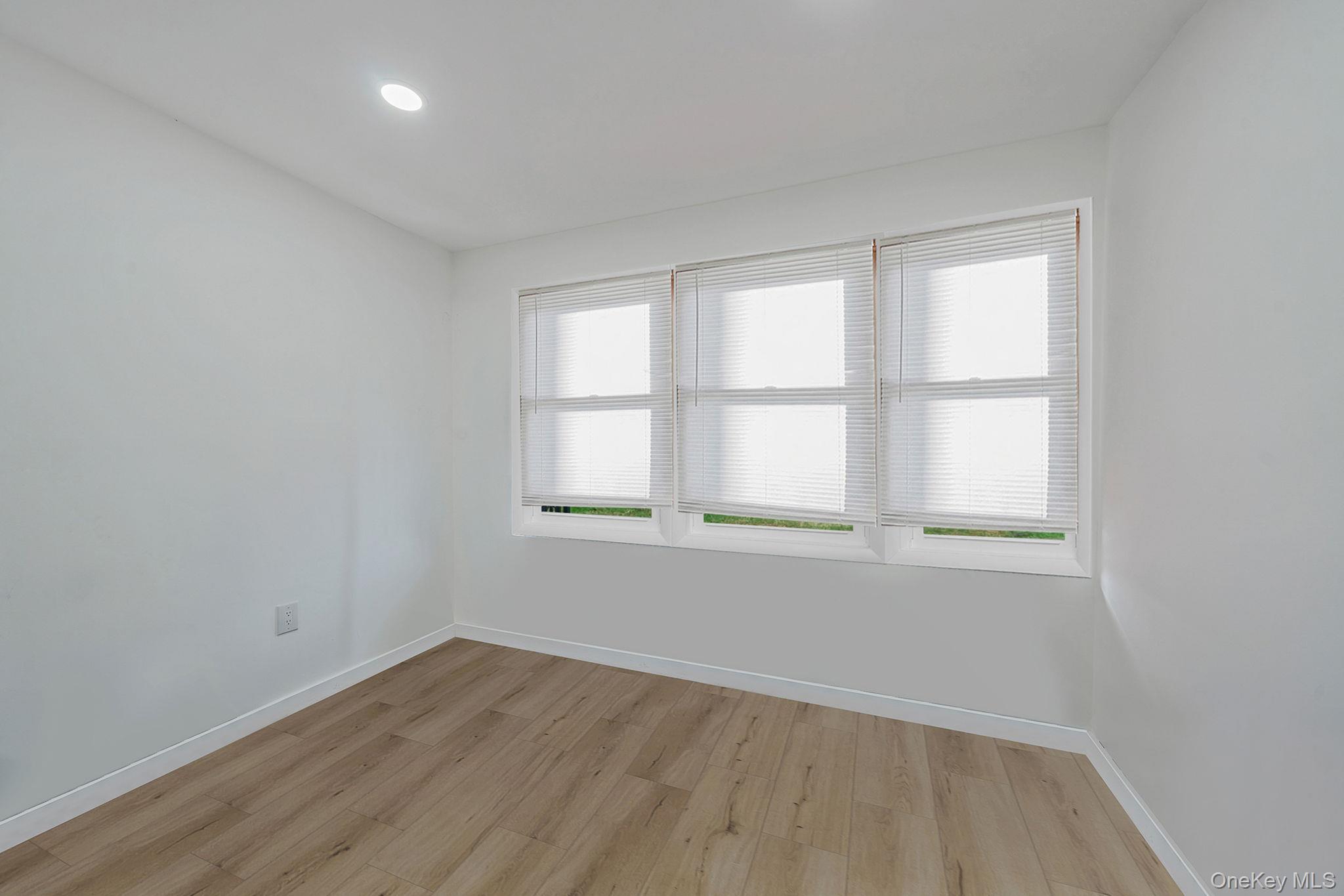 Single Family Mcintosh  Queens, NY 11369, MLS-965413-11