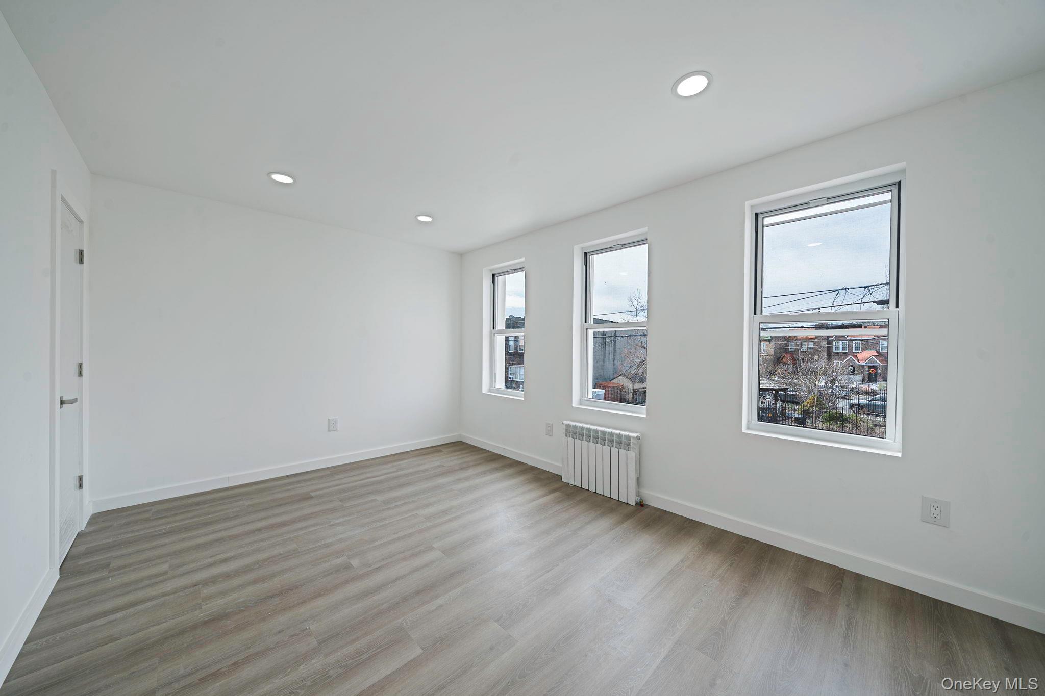 Single Family Mcintosh  Queens, NY 11369, MLS-965413-15