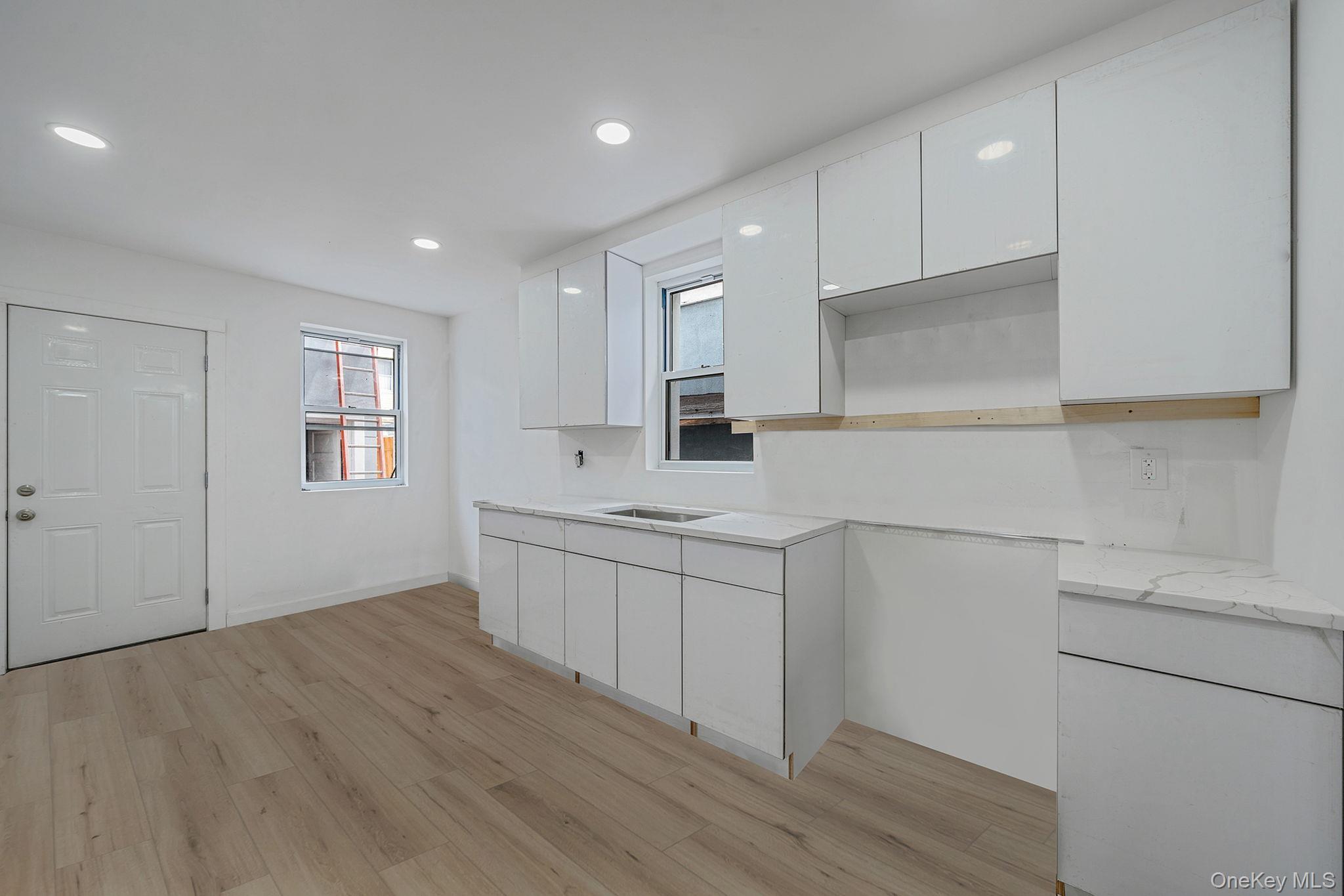 Single Family Mcintosh  Queens, NY 11369, MLS-965413-6