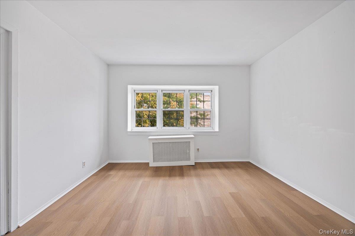 Single Family Sackett Avenue Bronx, NY 10462, MLS-965418-17