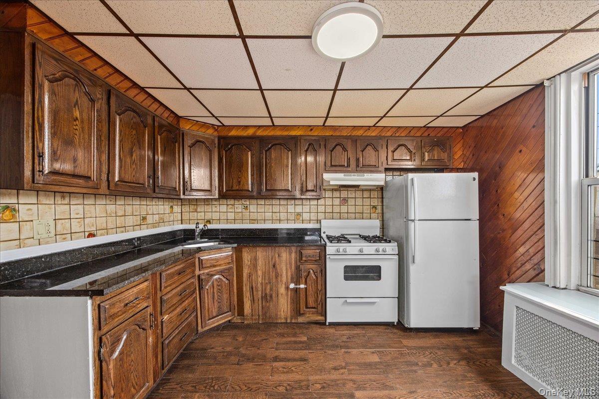 Single Family Sackett Avenue Bronx, NY 10462, MLS-965418-7