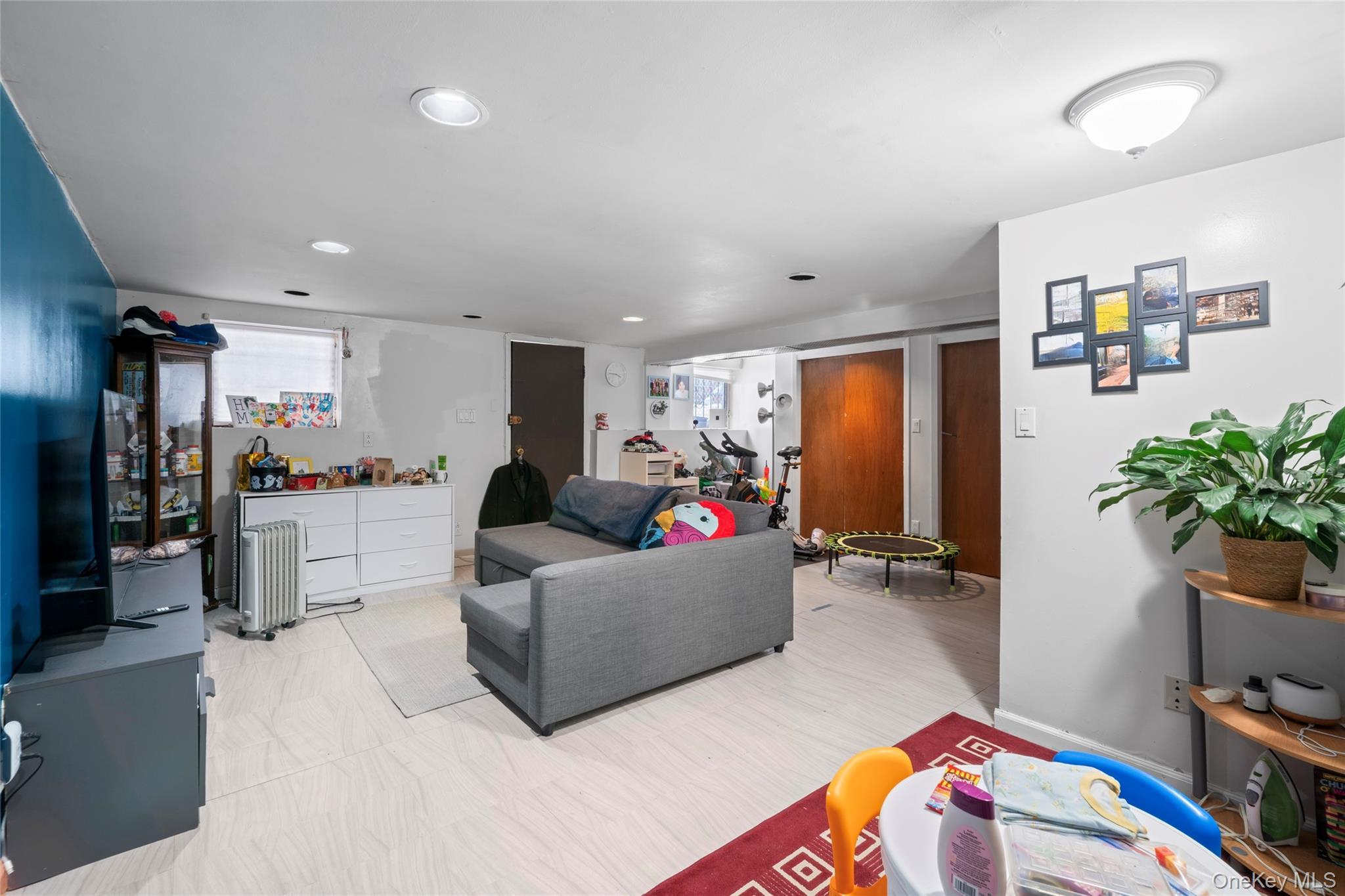 Single Family 60th  Queens, NY 11378, MLS-965512-17