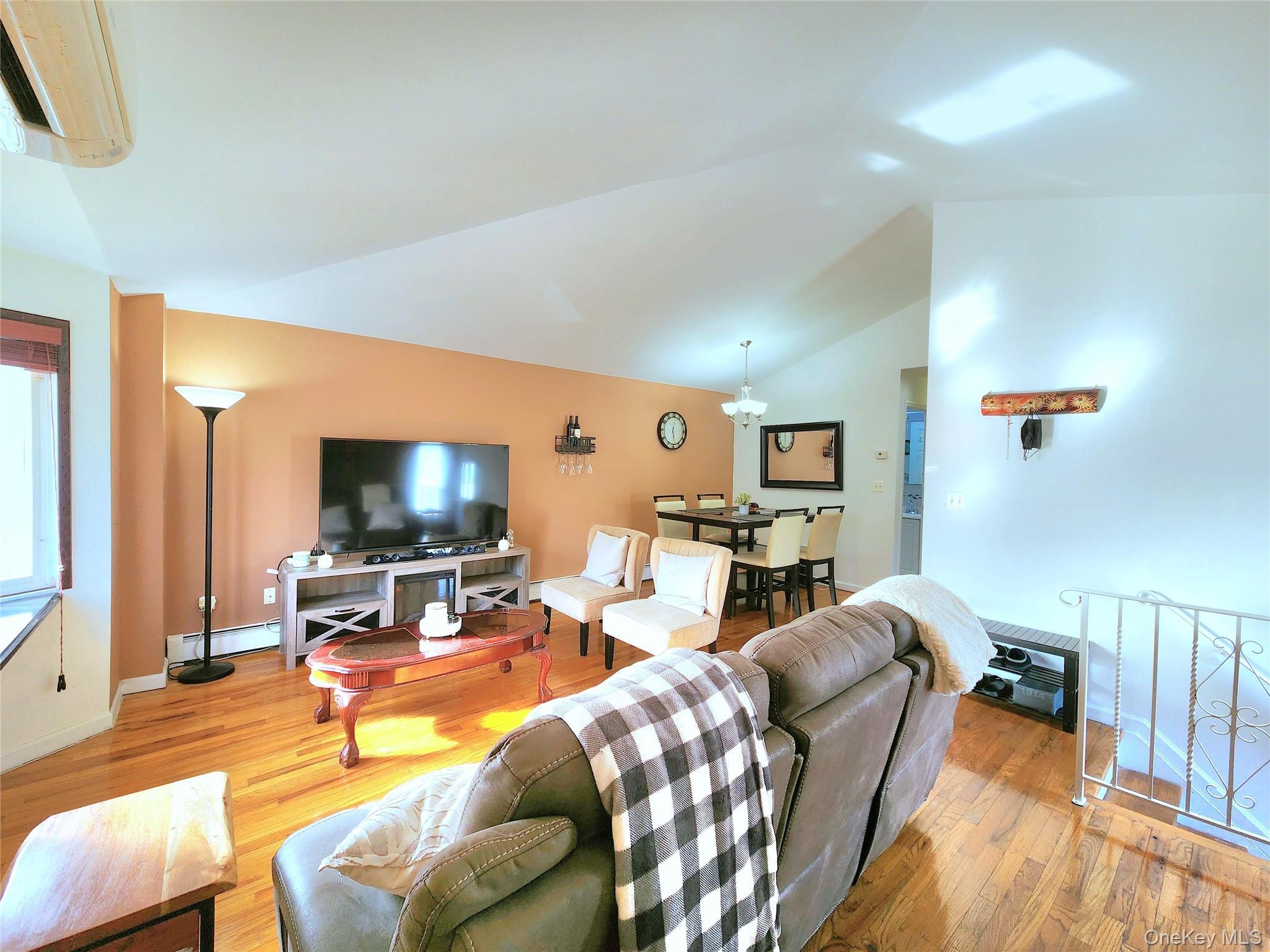 Single Family 91st  Queens, NY 11421, MLS-965536-22