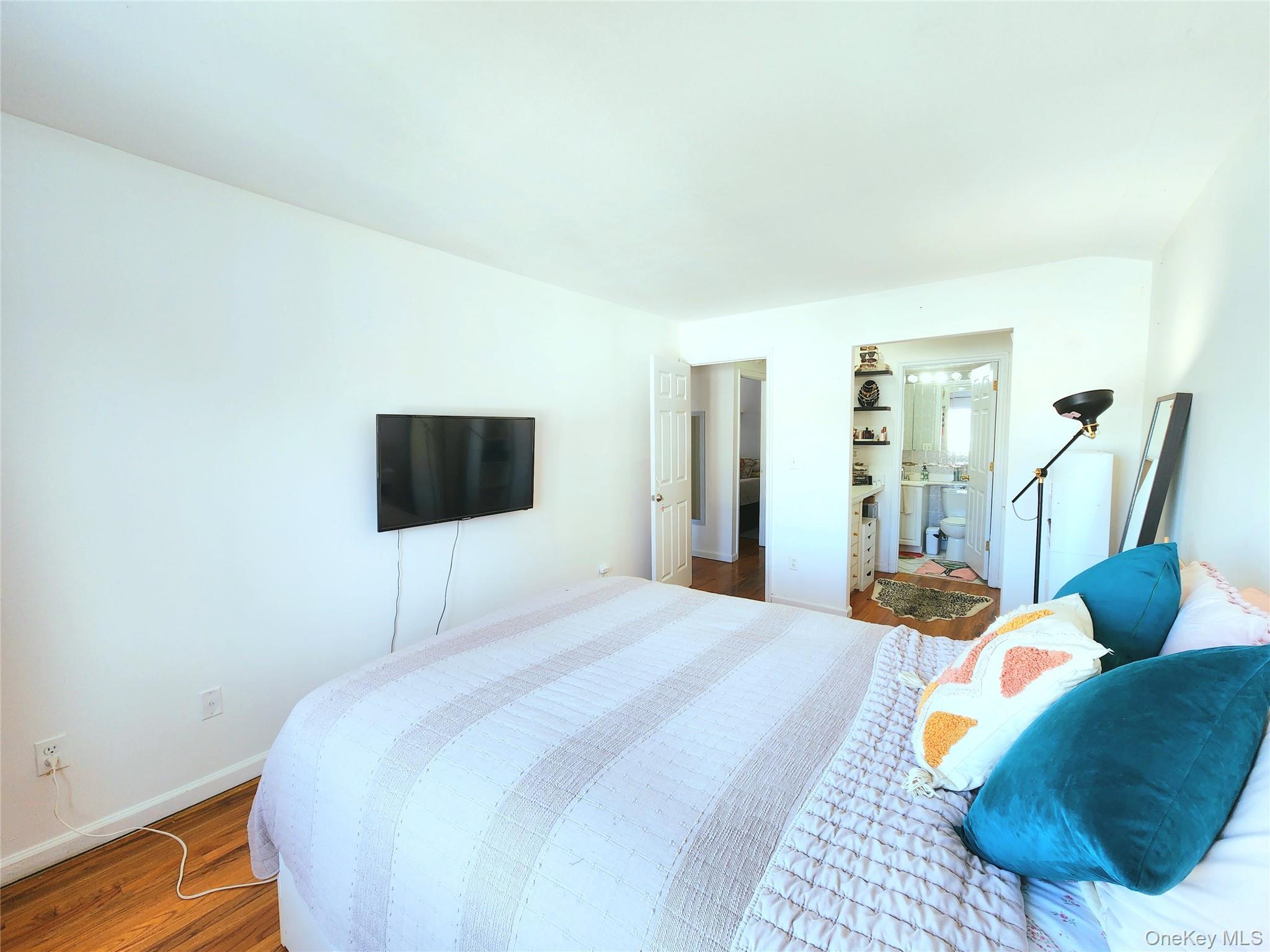 Single Family 91st  Queens, NY 11421, MLS-965536-35