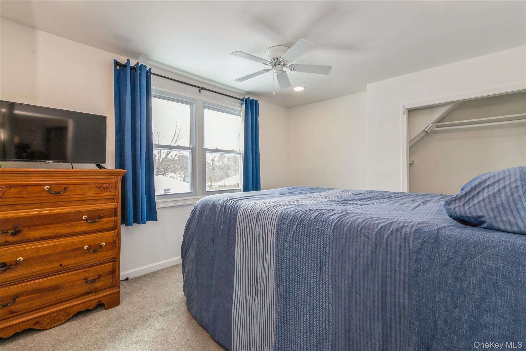 Single Family Hickory  Suffolk County, NY 11722, MLS-965554-18