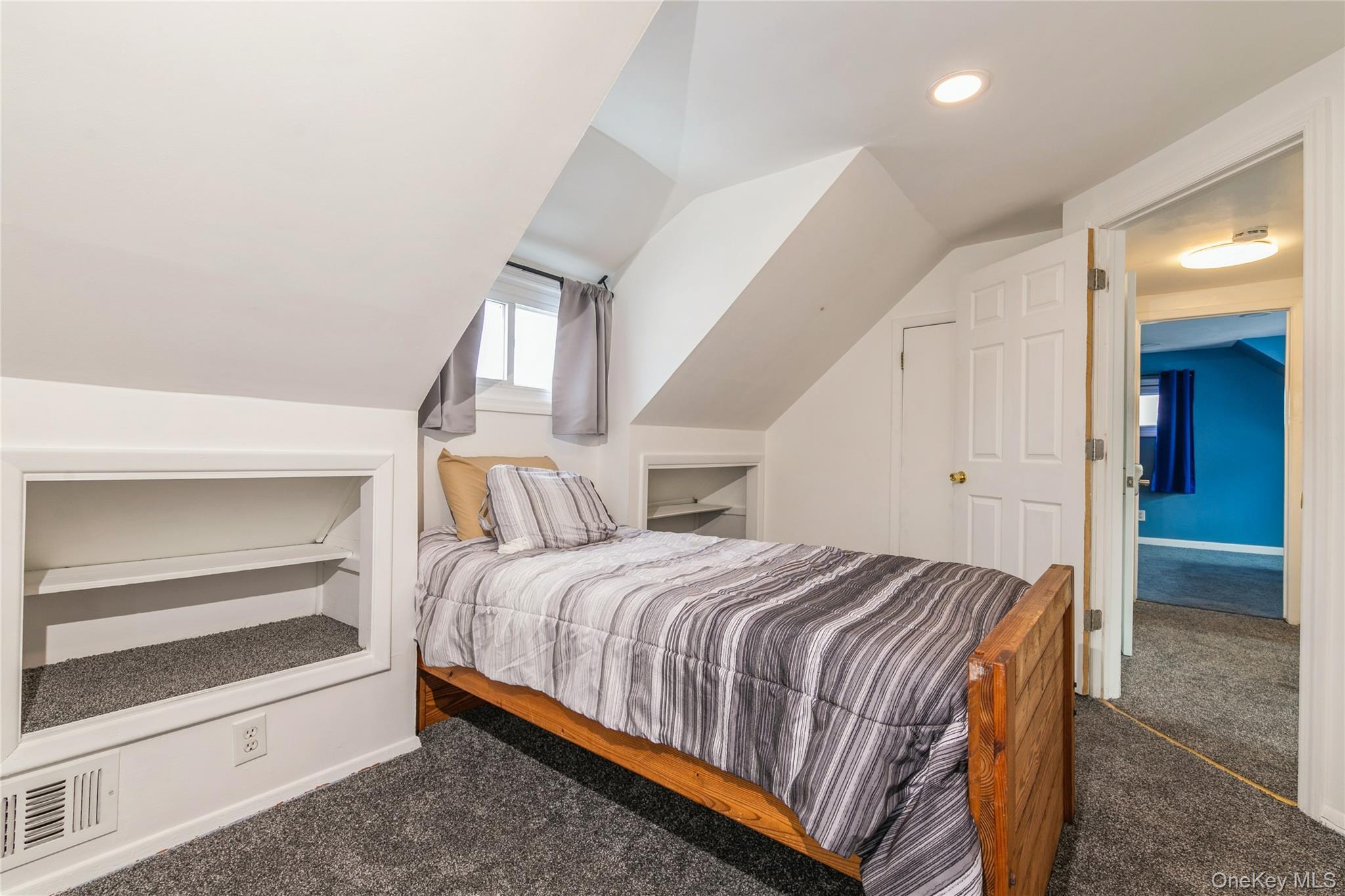 Single Family Hickory  Suffolk County, NY 11722, MLS-965554-20