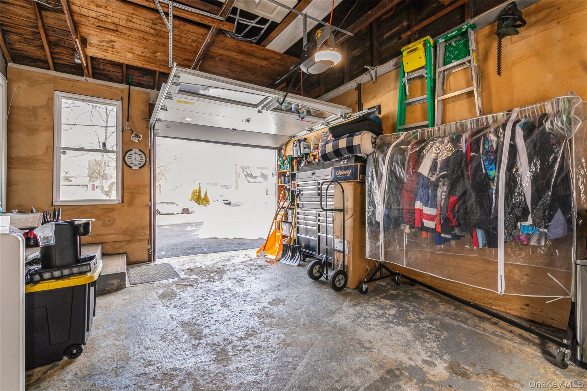 Single Family Hickory  Suffolk County, NY 11722, MLS-965554-23