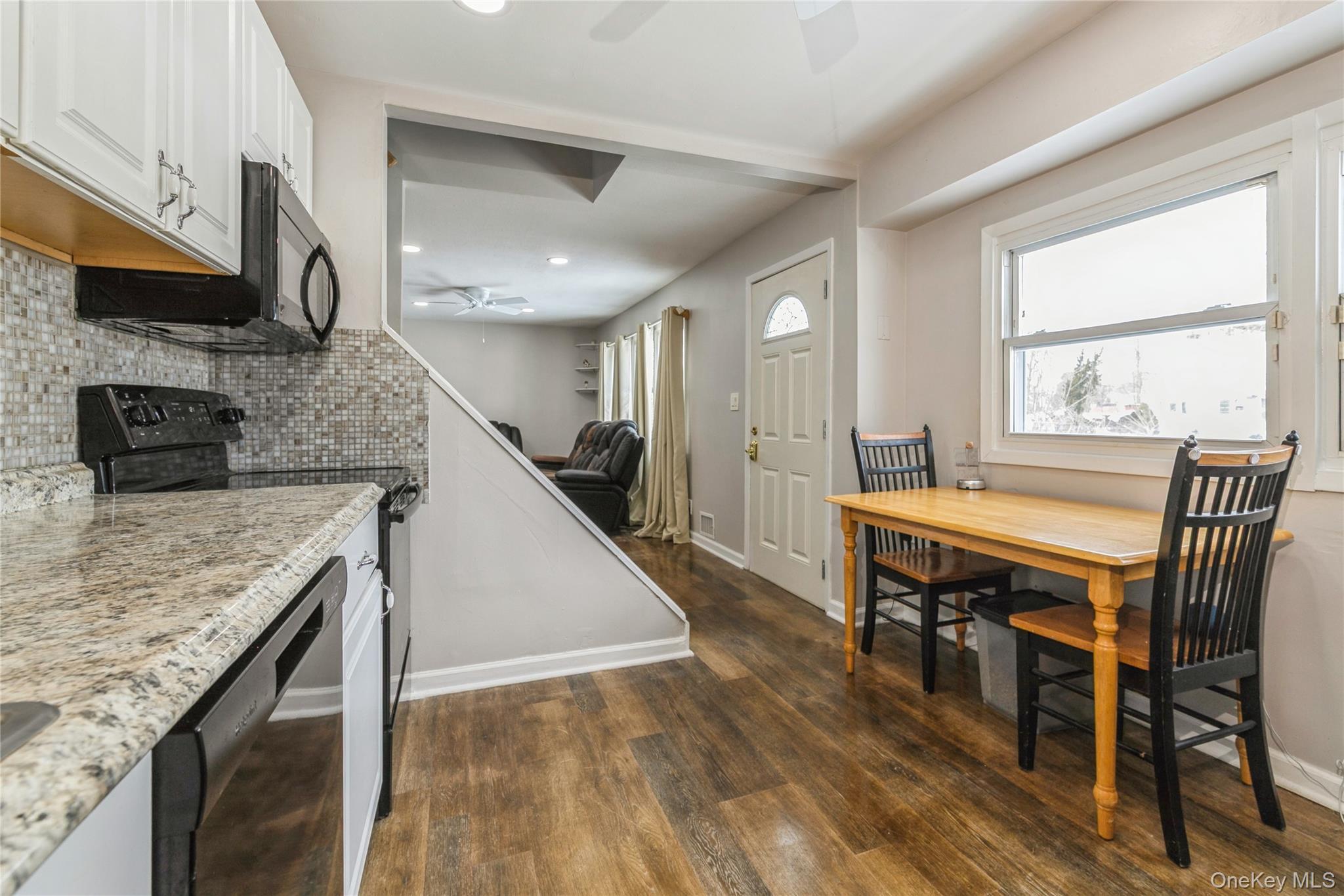 Single Family Hickory  Suffolk County, NY 11722, MLS-965554-8