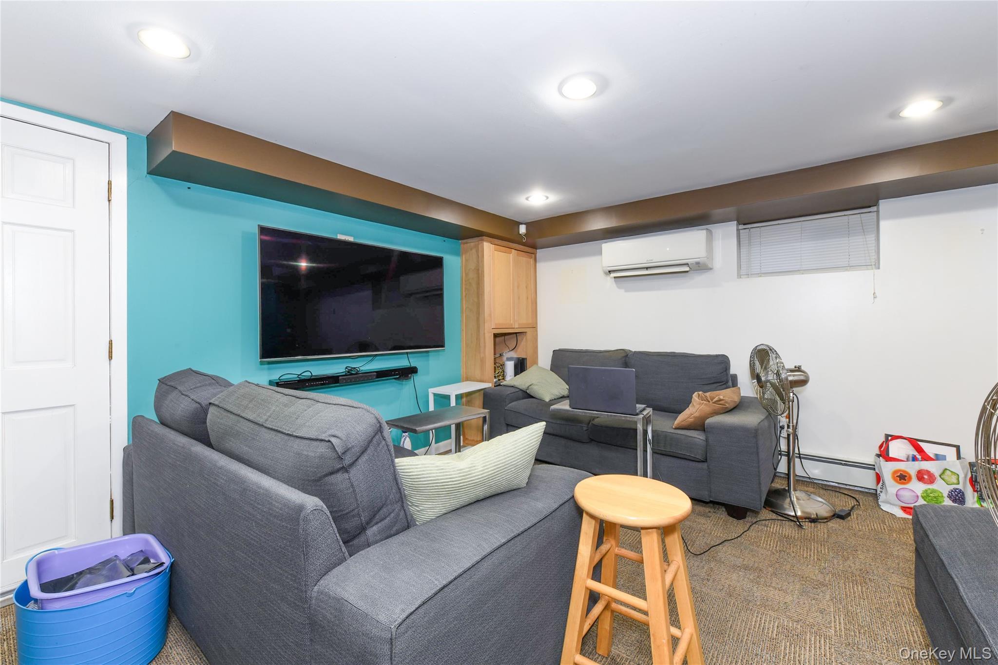 Single Family Van Wyck  Queens, NY 11436, MLS-965571-26