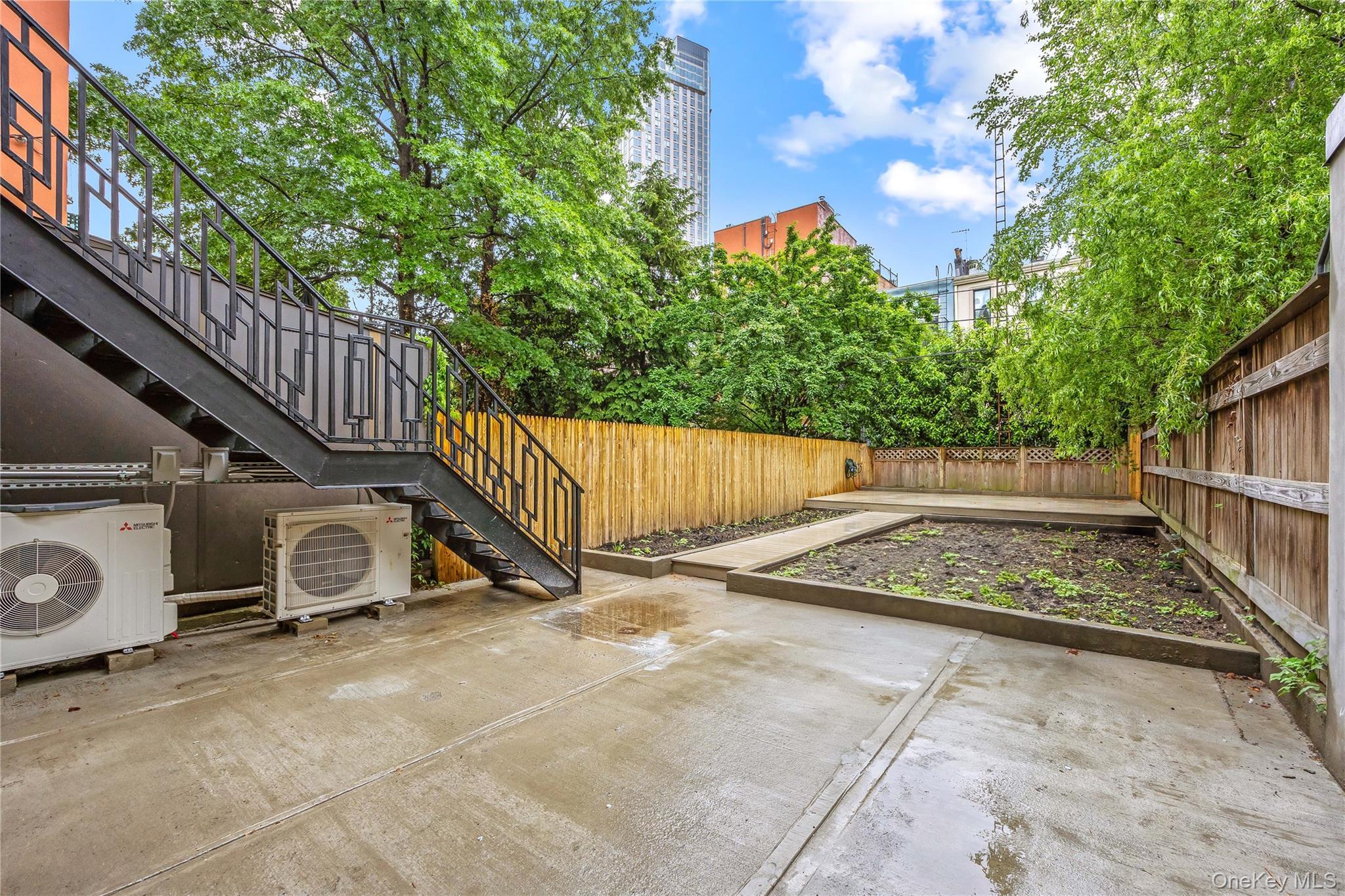 Single Family 45th  Queens, NY 11101, MLS-965575-19