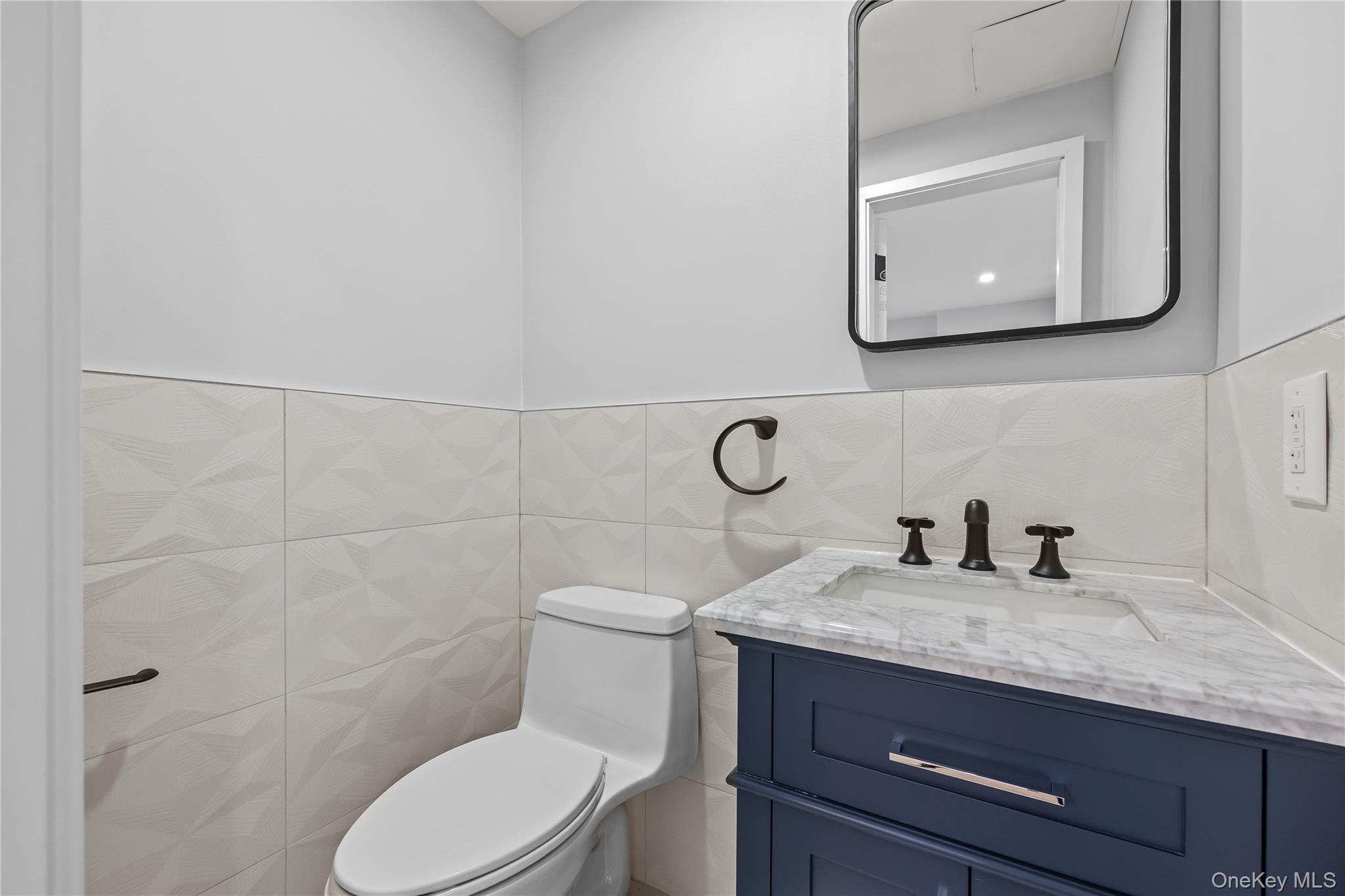 Single Family 45th  Queens, NY 11101, MLS-965575-24