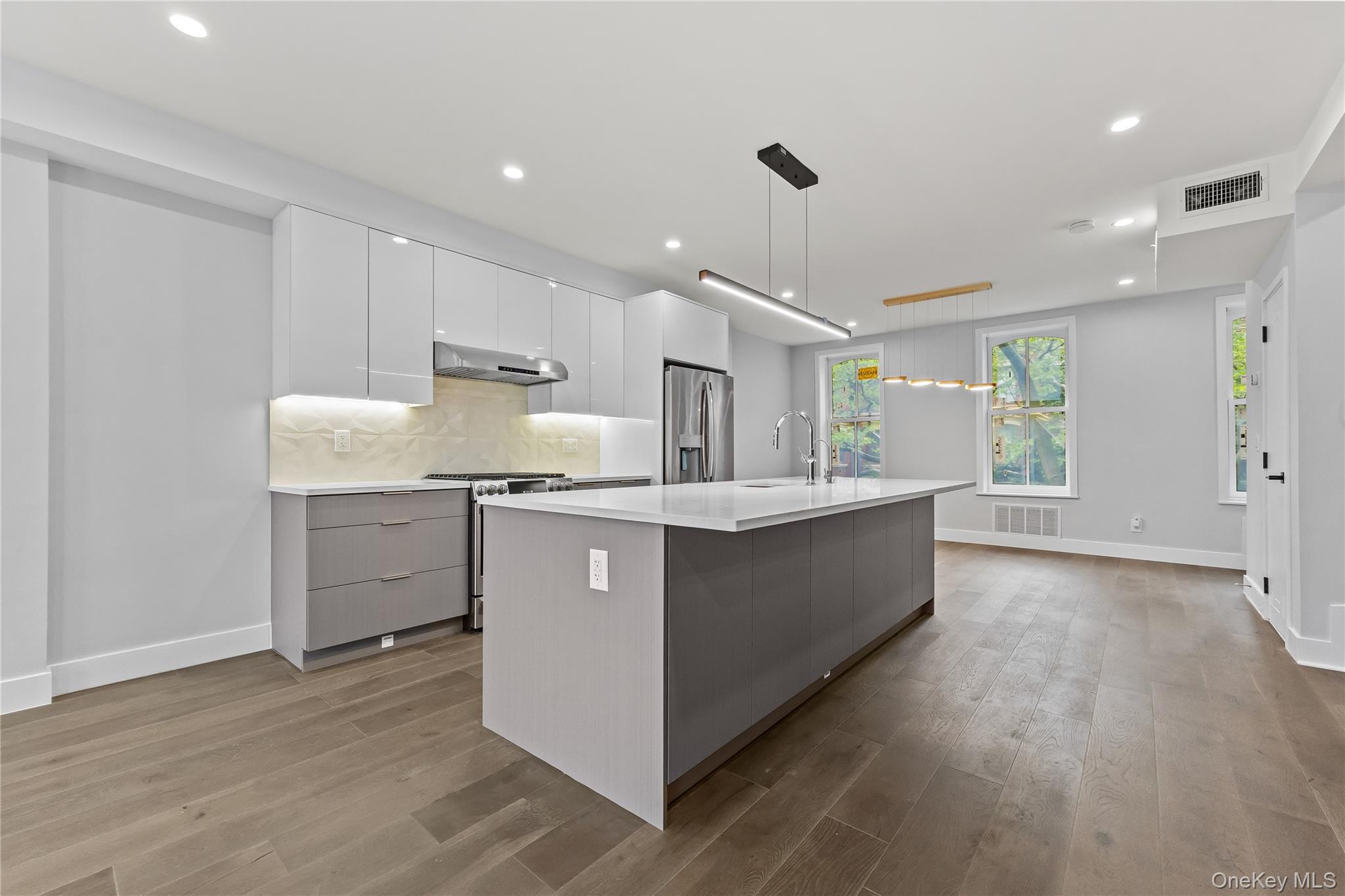 Single Family 45th  Queens, NY 11101, MLS-965575-28