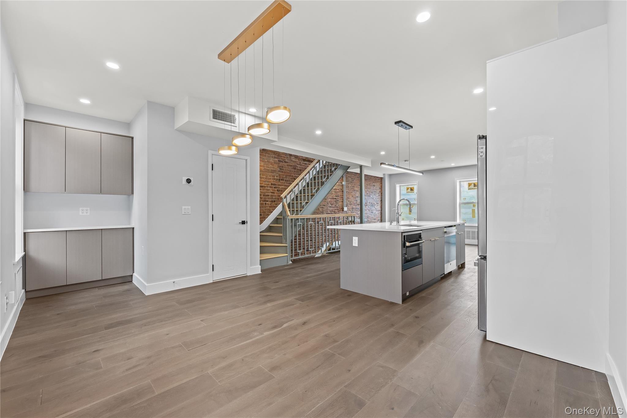 Single Family 45th  Queens, NY 11101, MLS-965575-31