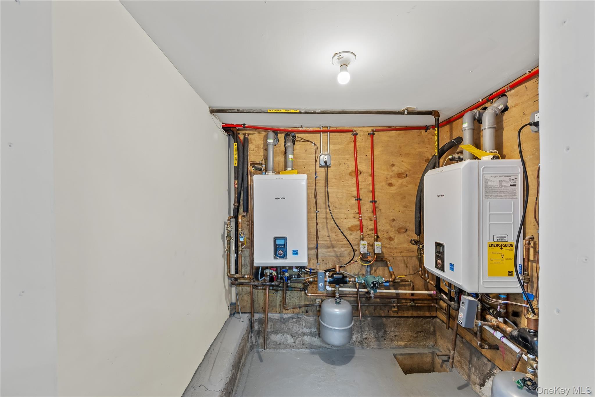 Single Family 45th  Queens, NY 11101, MLS-965575-43