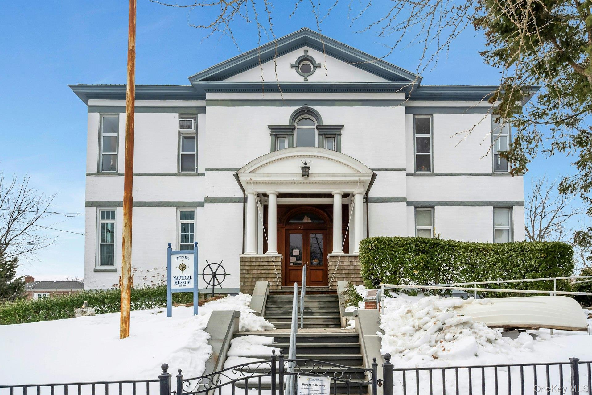 Condo Fordham  Bronx, NY 10464, MLS-965581-2