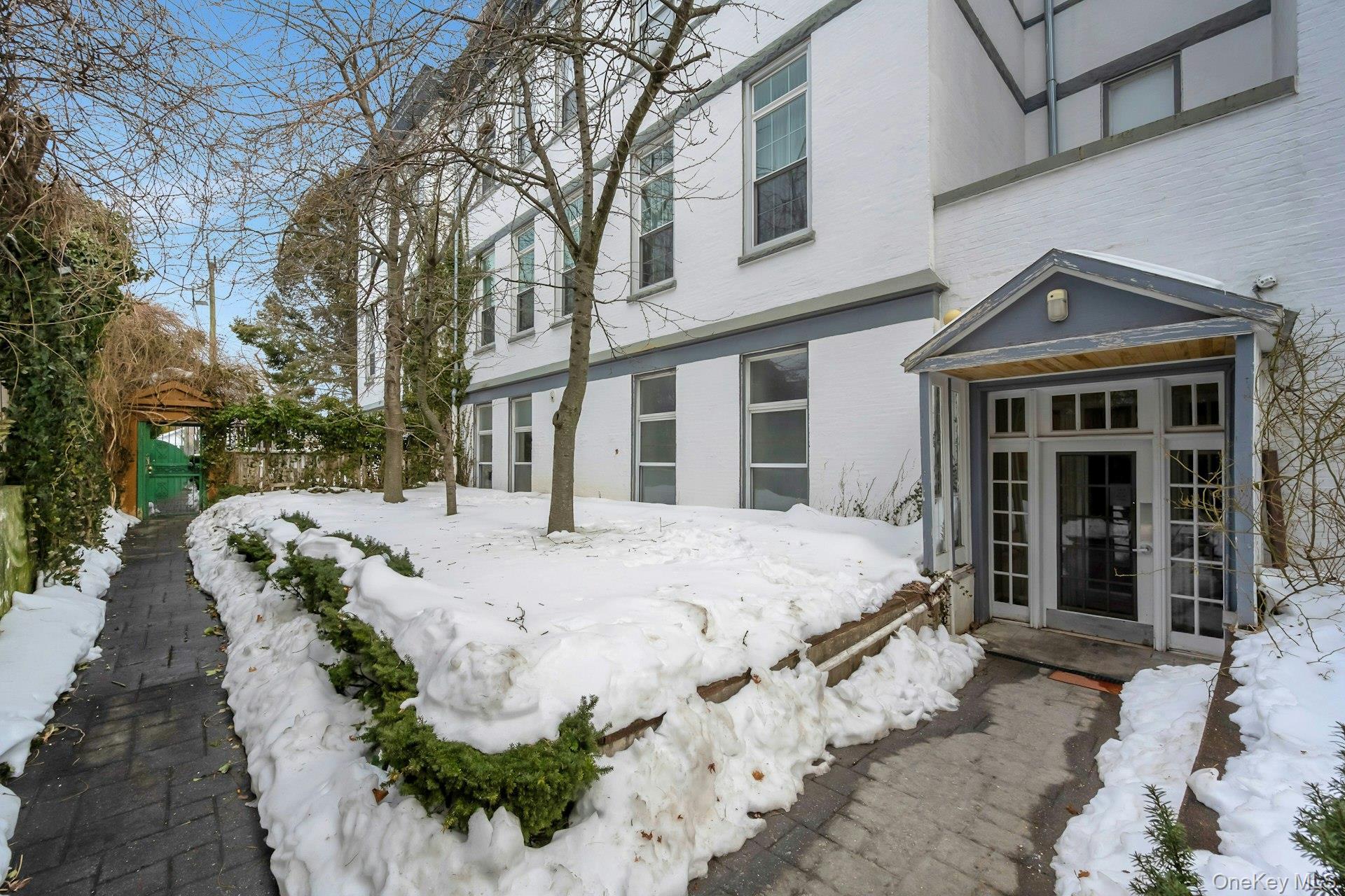 Condo Fordham  Bronx, NY 10464, MLS-965581-33