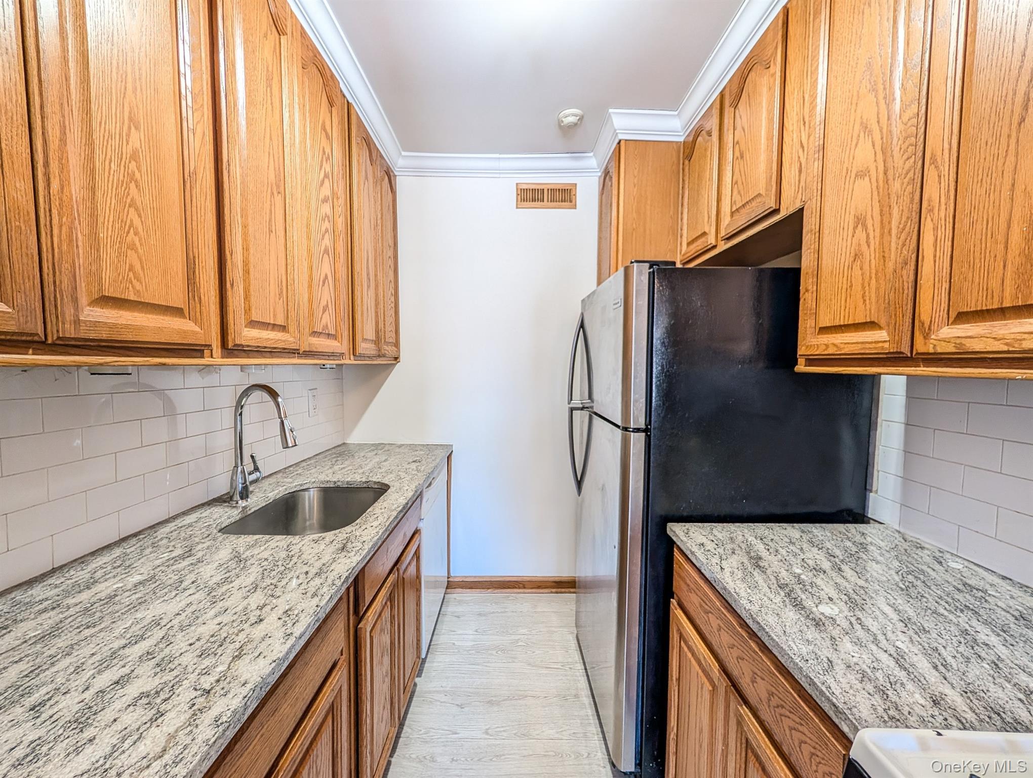 Condo Artist Lake  Suffolk County, NY 11953, MLS-965606-6