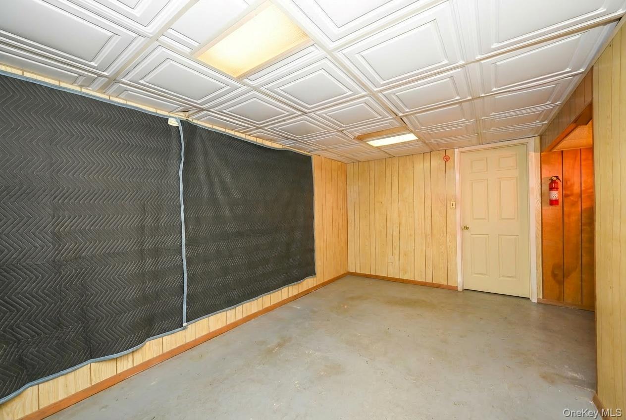 Single Family 72nd  Queens, NY 11385, MLS-965640-8