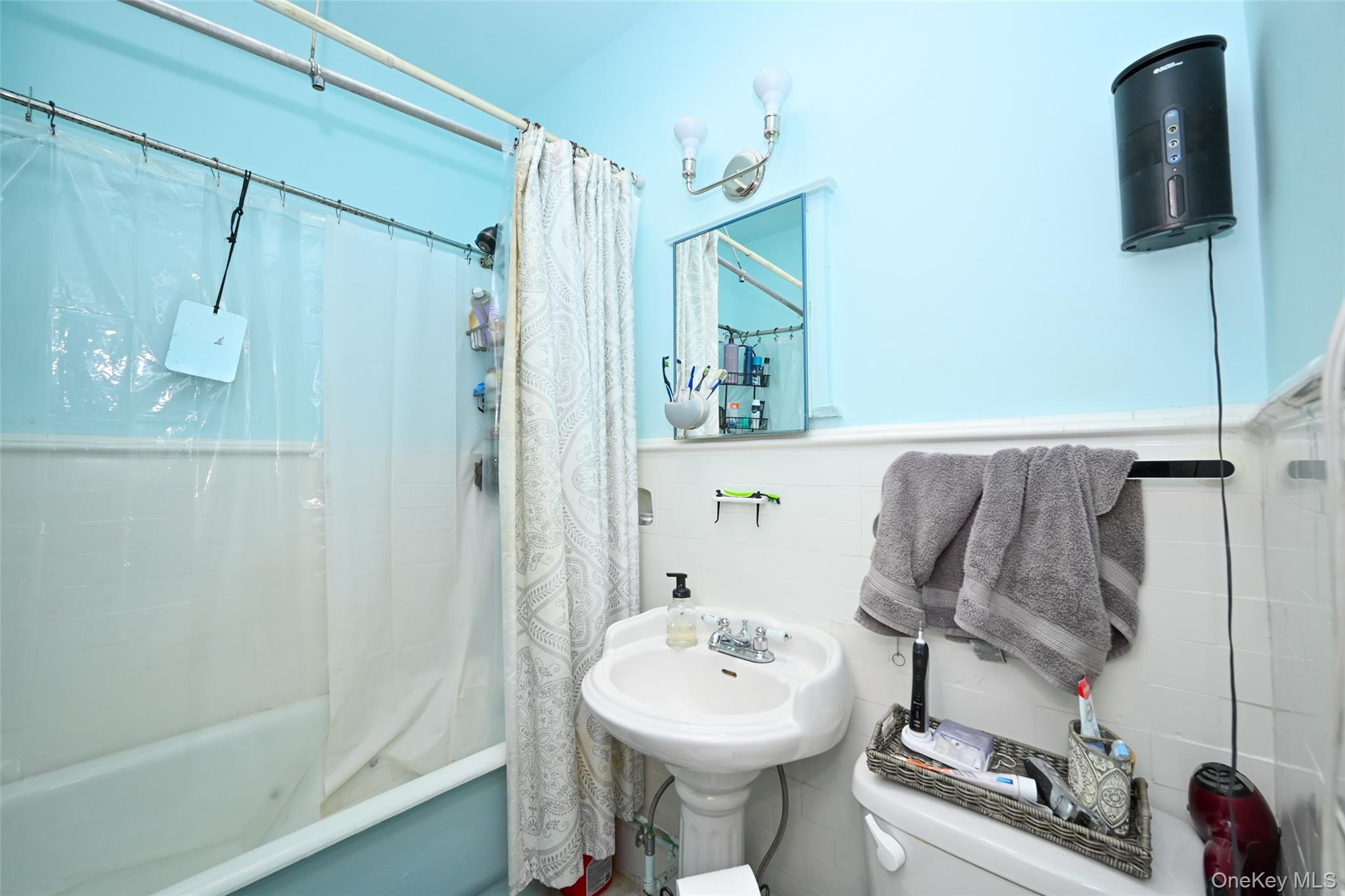 Single Family 72nd  Queens, NY 11385, MLS-965640-9