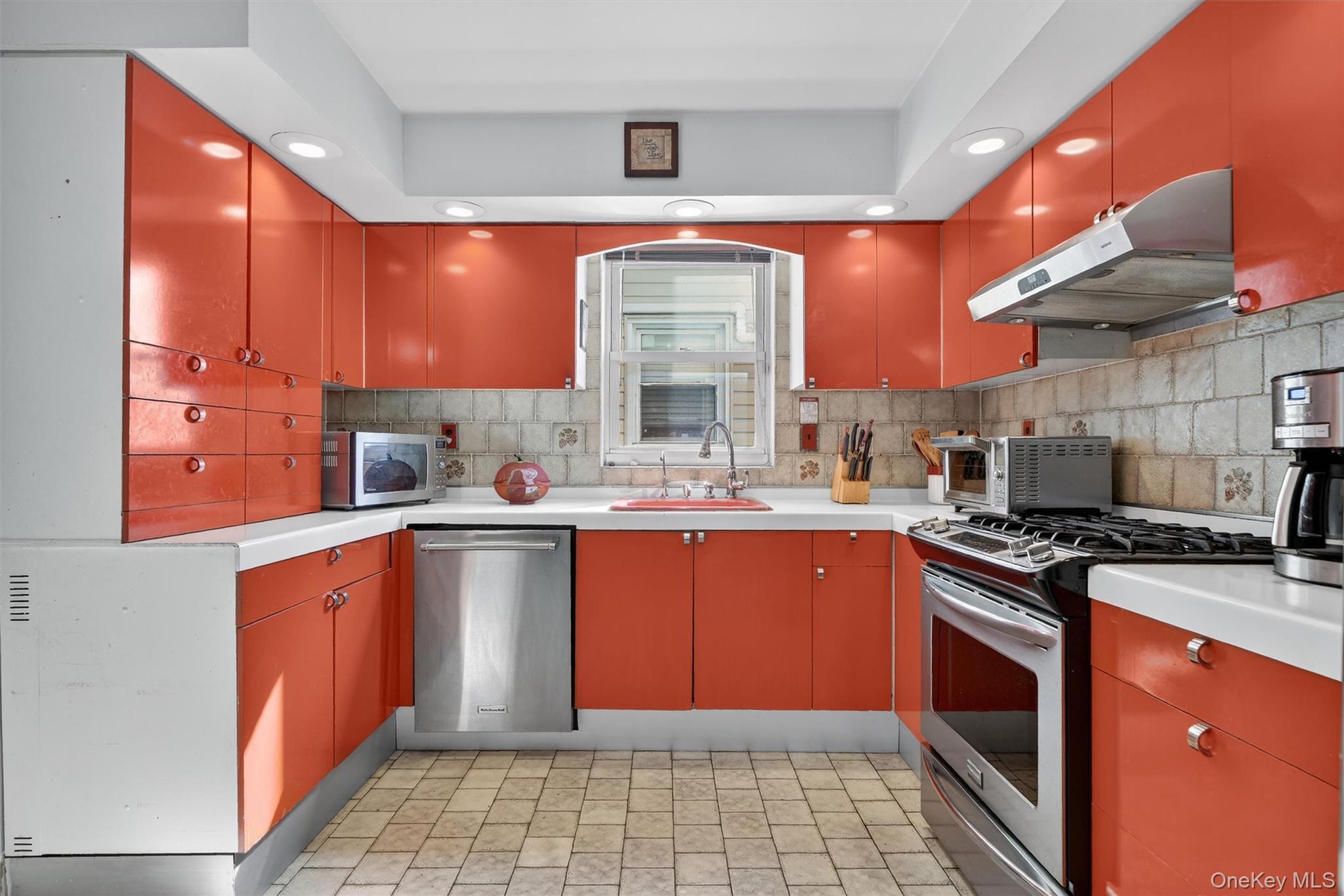 Single Family Matthews  Bronx, NY 10467, MLS-965657-12