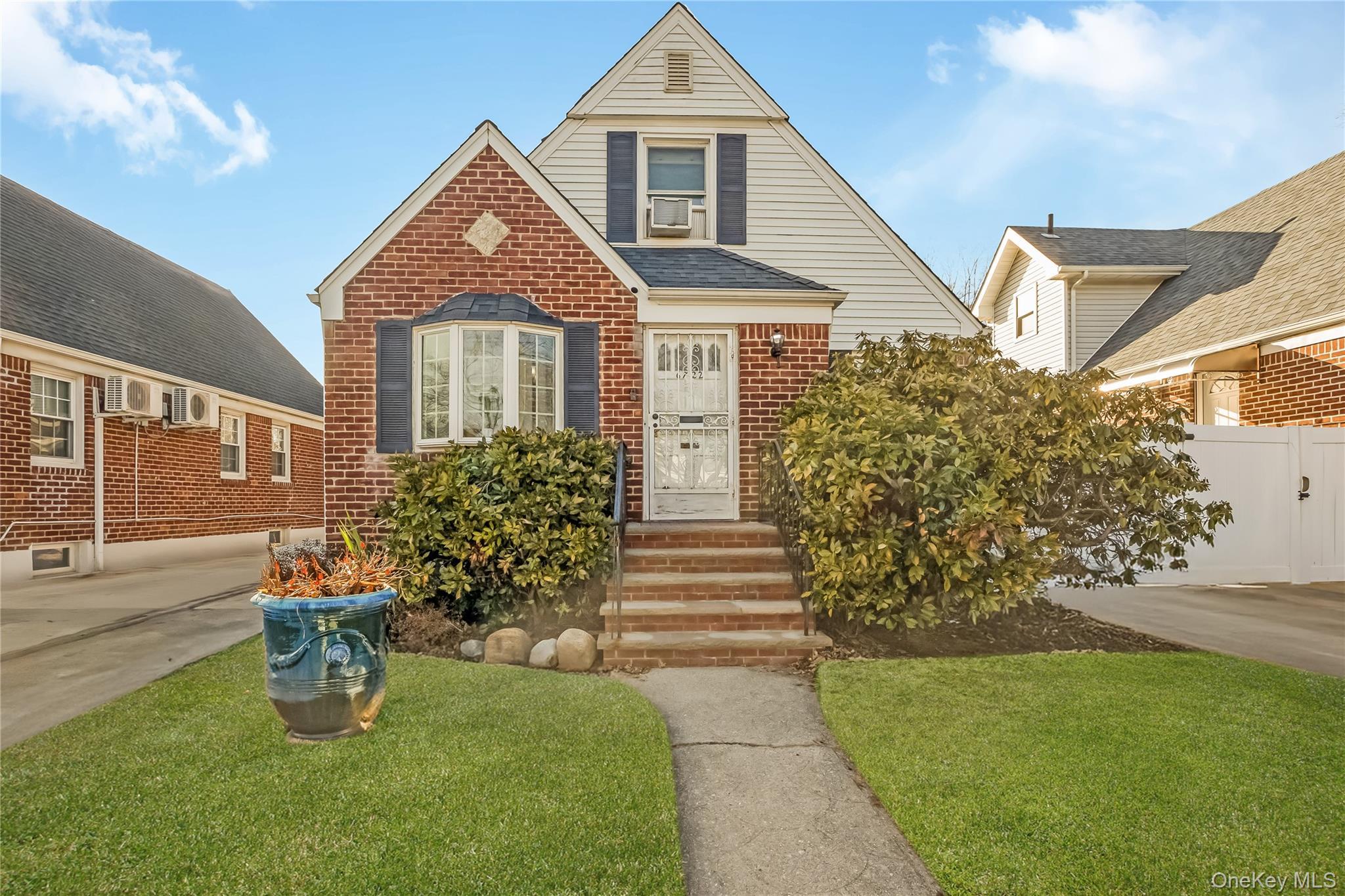 Single Family 166th  Queens, NY 11365, MLS-965732-2