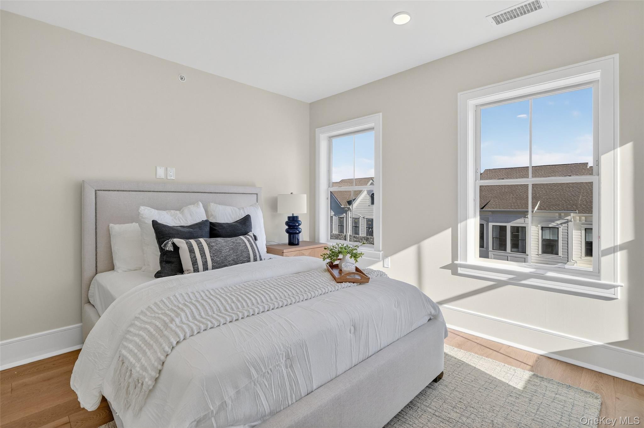 Condo Soundview  Westchester County, NY 10598, MLS-965745-23