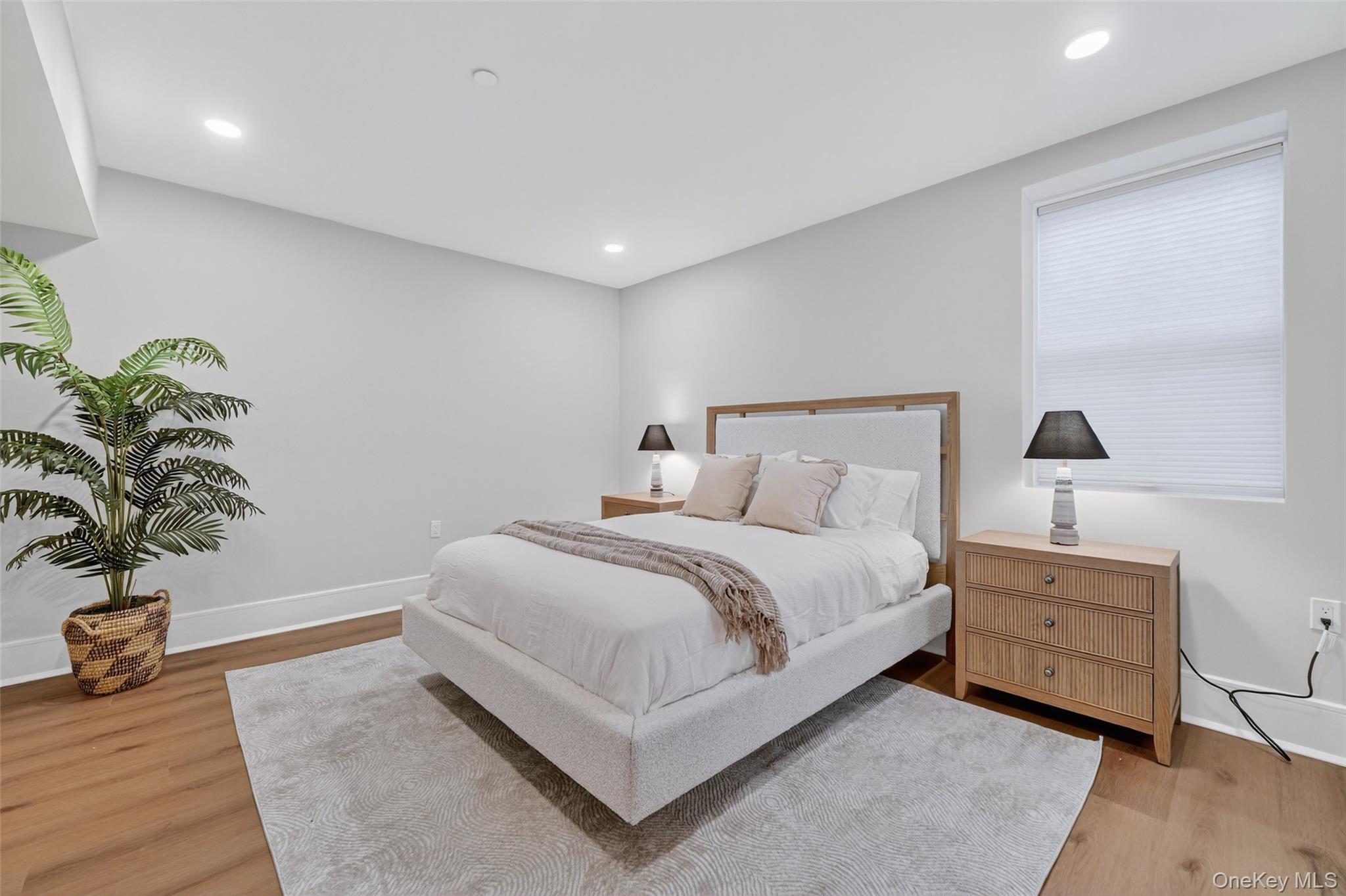 Condo Soundview  Westchester County, NY 10598, MLS-965745-24