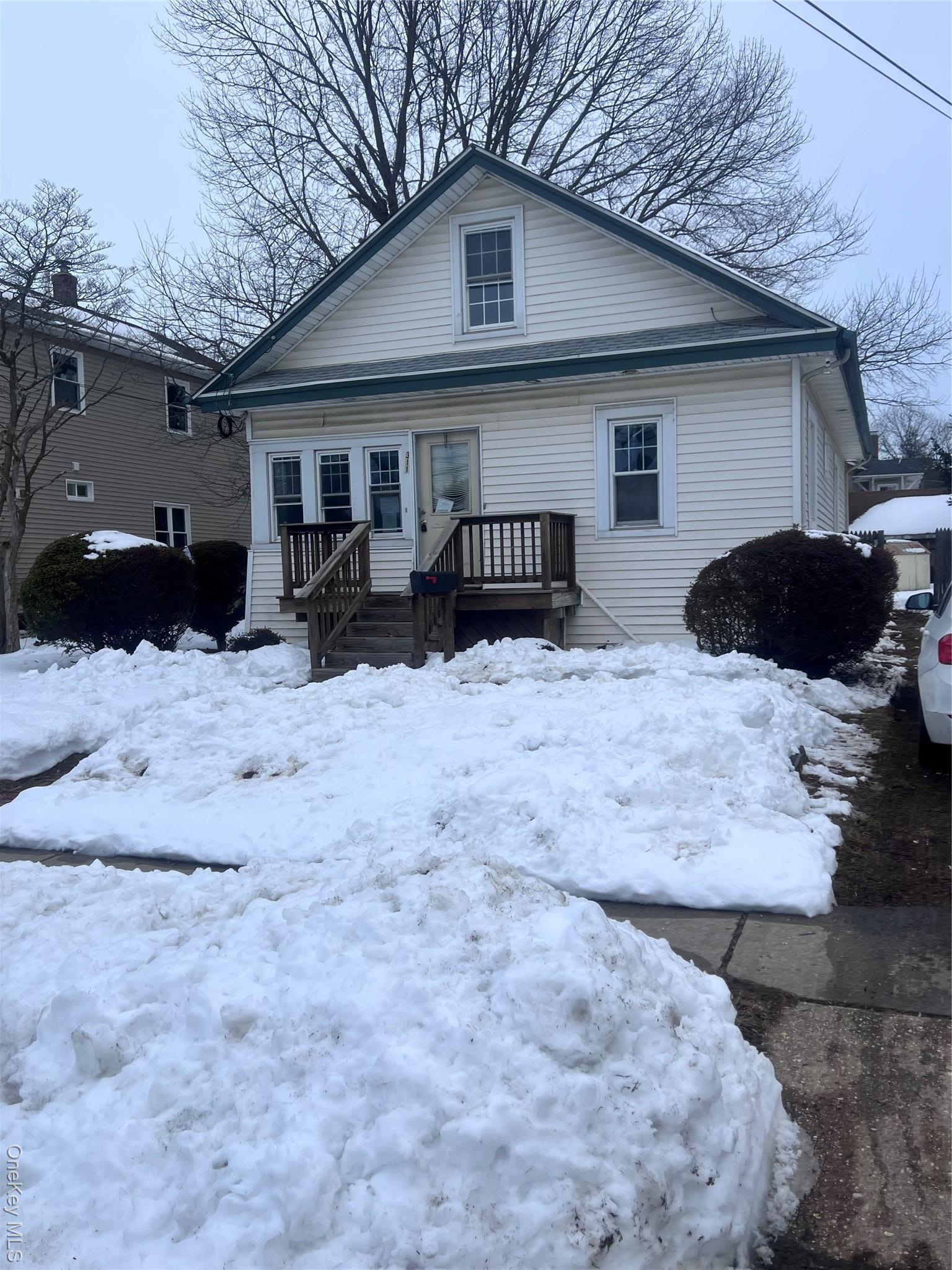Single Family Park  Nassau County, NY 11520, MLS-965748-10
