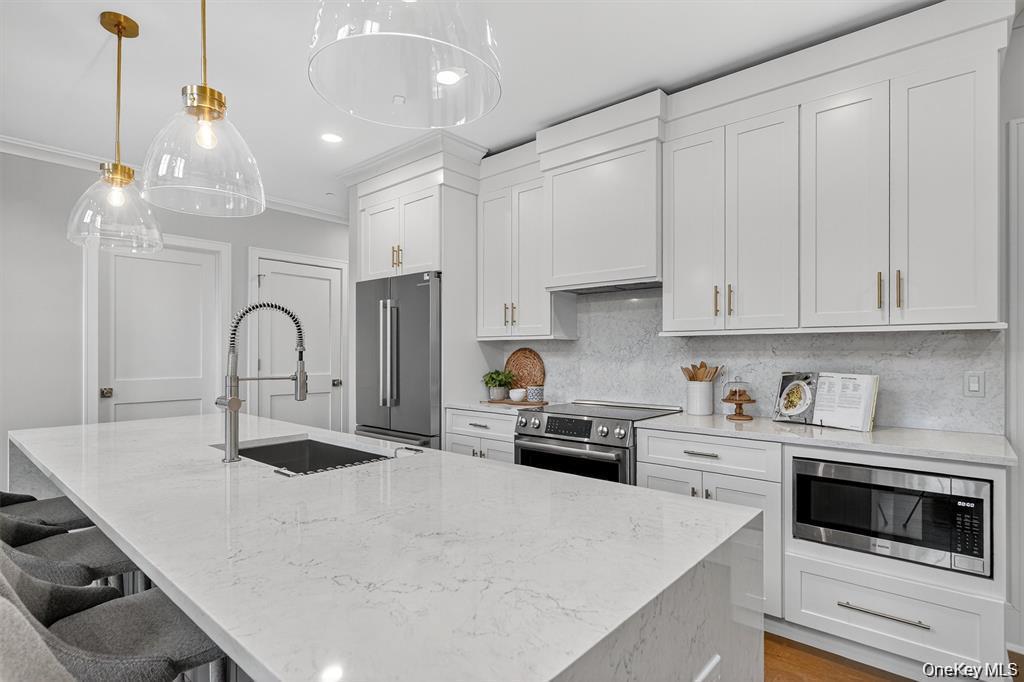 Condo Soundview  Westchester County, NY 10598, MLS-965756-12