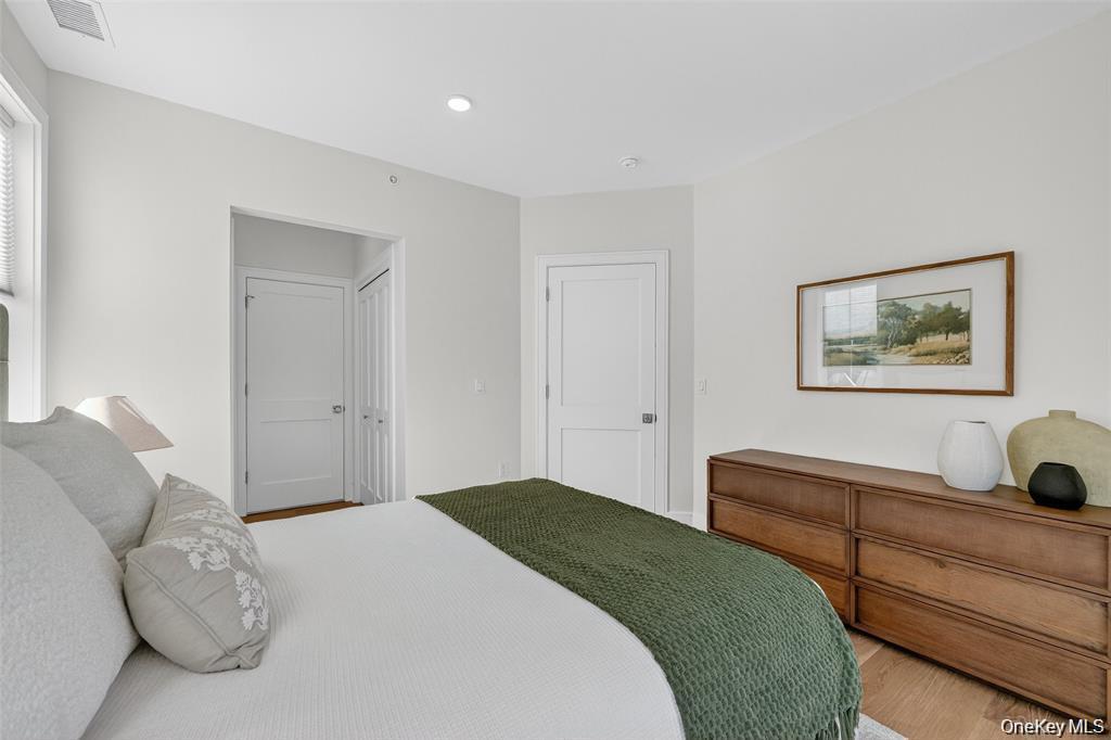 Condo Soundview  Westchester County, NY 10598, MLS-965756-27