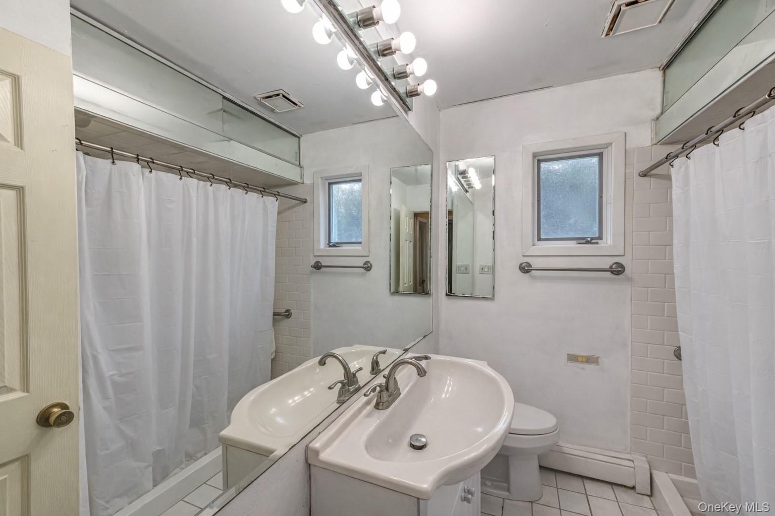 Single Family Willoughby  Suffolk County, NY 11795, MLS-965759-10