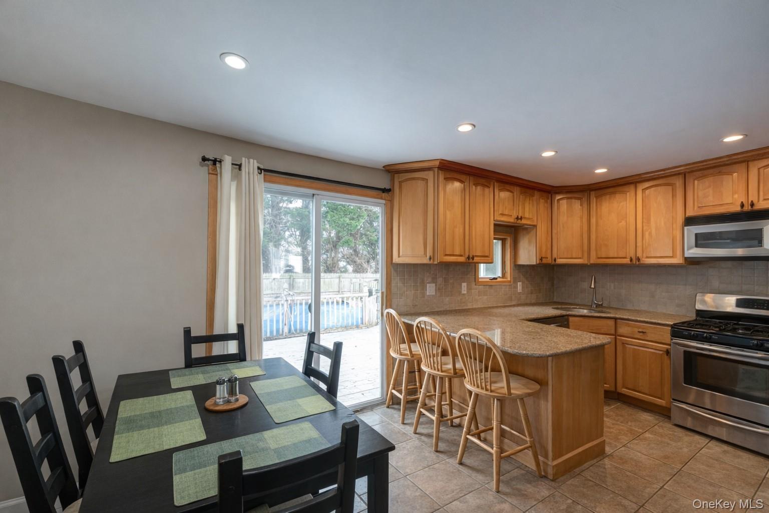 Single Family Willoughby  Suffolk County, NY 11795, MLS-965759-5