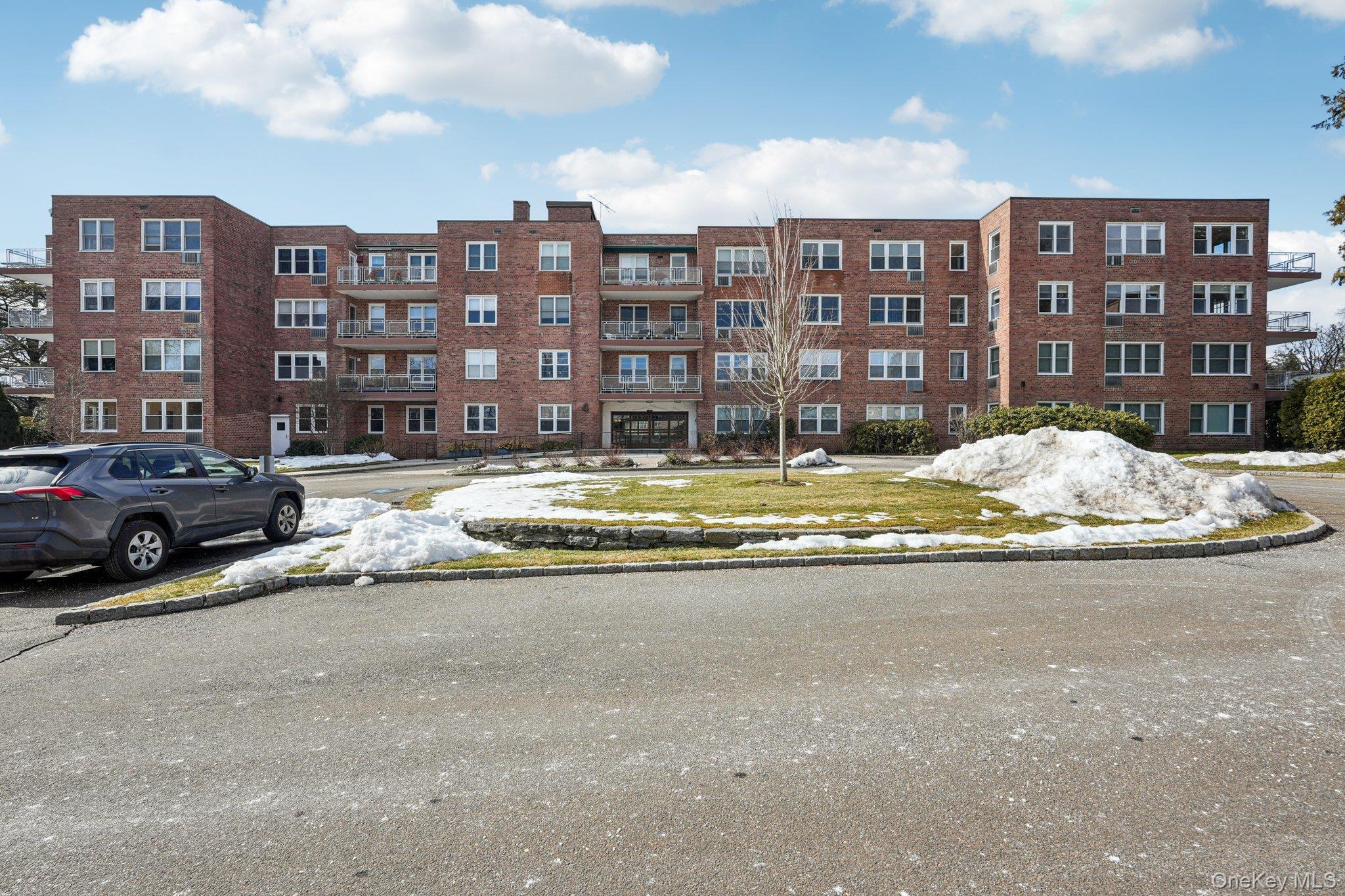 Coop Putnam Hill  Out Of Area, NY 06830, MLS-965760-19