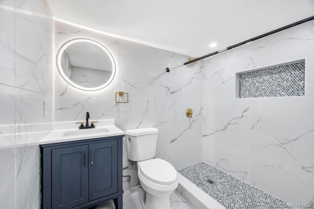 Single Family Silverpine Suffolk County, NY 11701, MLS-965764-13