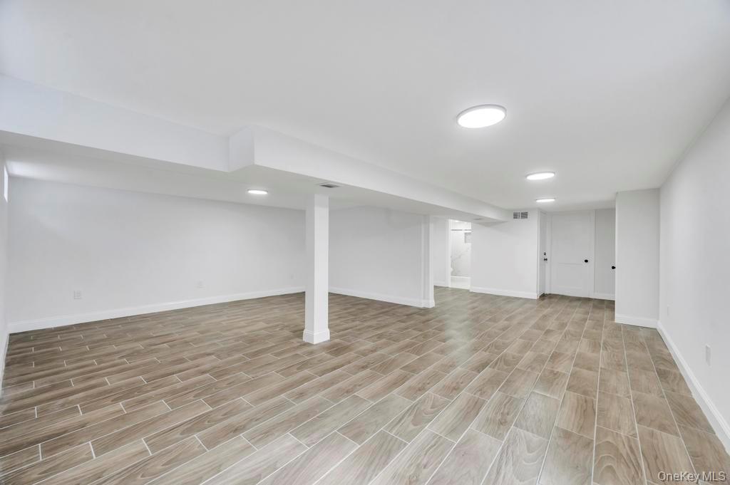 Single Family Silverpine Suffolk County, NY 11701, MLS-965764-15