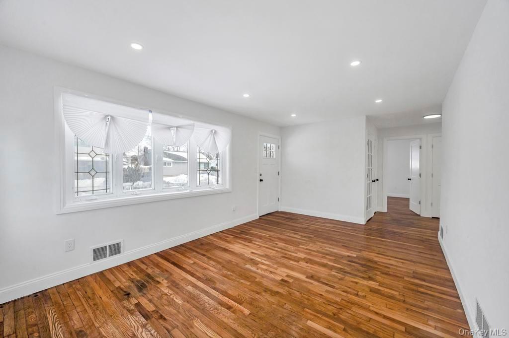 Single Family Silverpine Suffolk County, NY 11701, MLS-965764-6