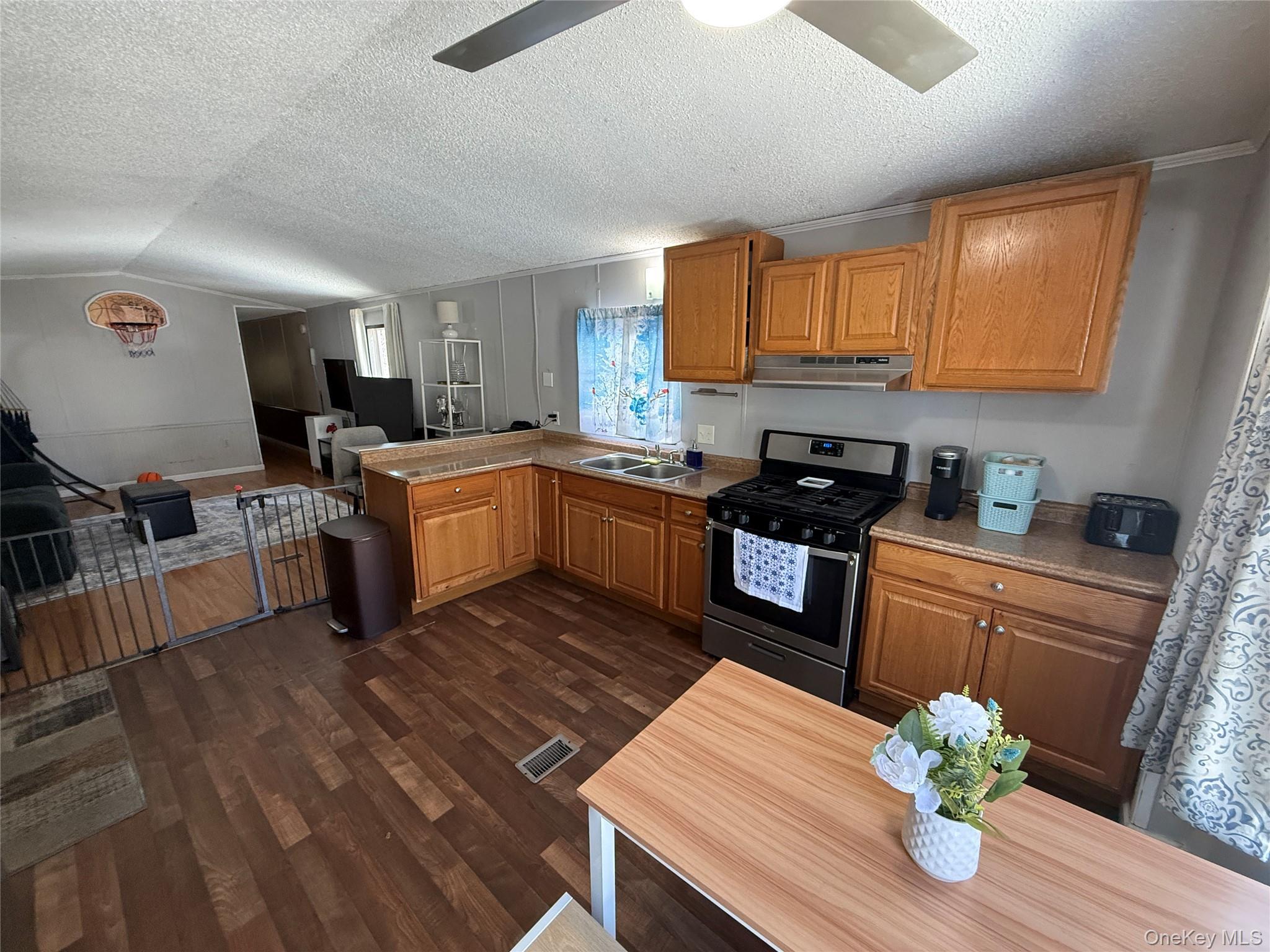 Single Family Ellen (aka Forest Park)  Ulster County, NY 12589, MLS-965786-4