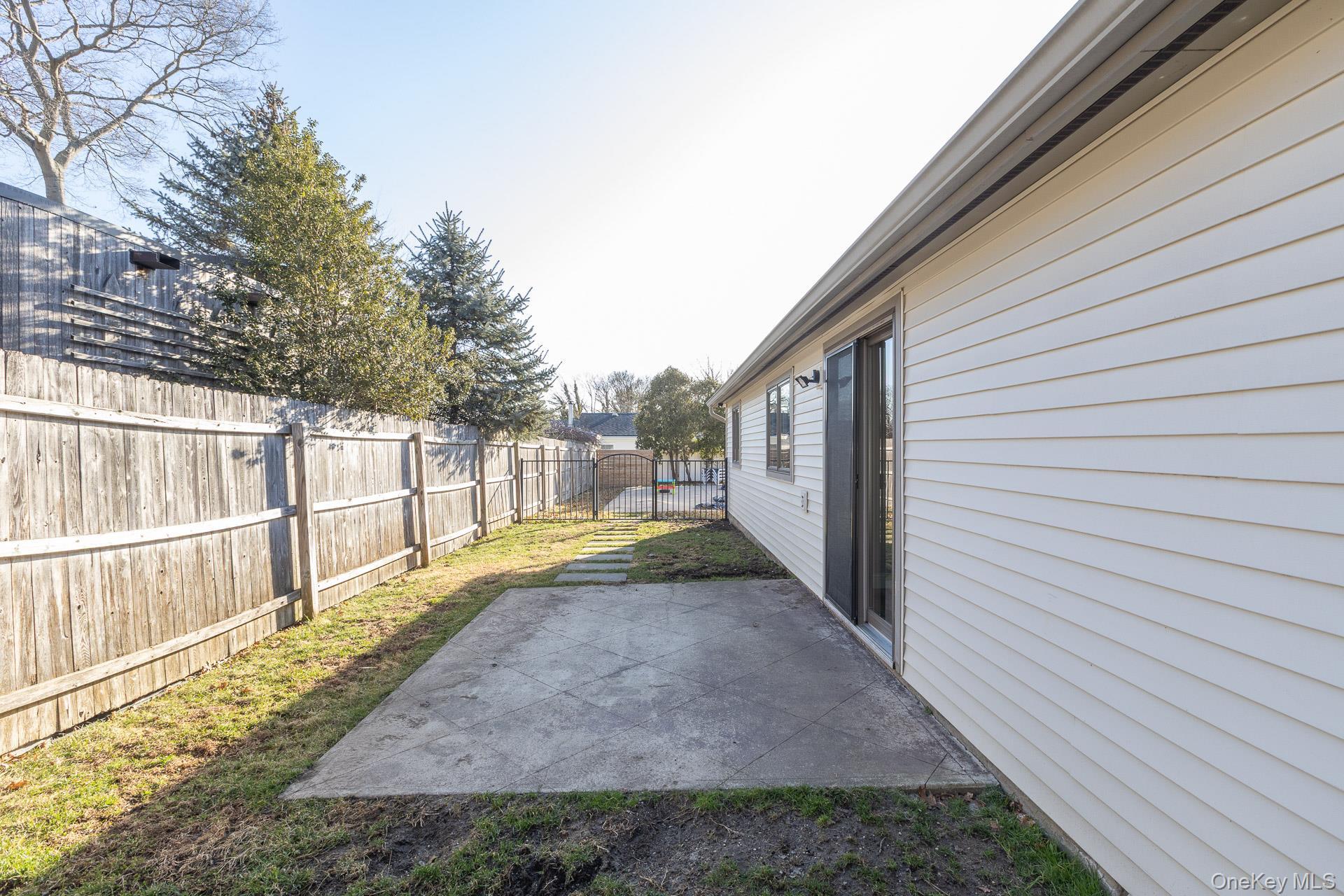 Single Family Longleaf Suffolk County, NY 11763, MLS-965823-23