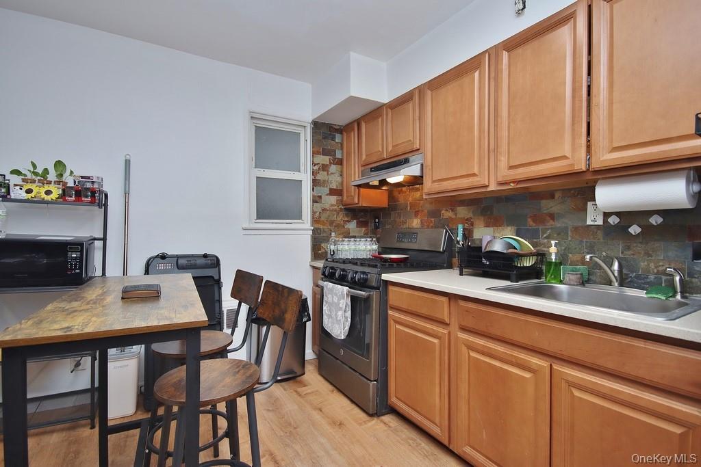 Single Family Parkview  Westchester County, NY 10710, MLS-965862-14