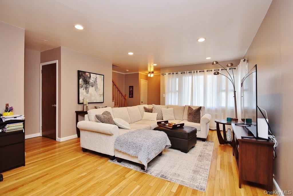 Single Family Parkview  Westchester County, NY 10710, MLS-965862-2