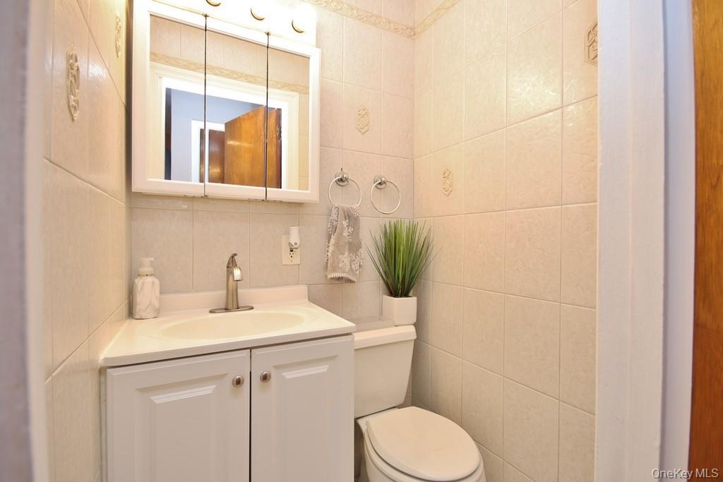 Single Family Parkview  Westchester County, NY 10710, MLS-965862-8