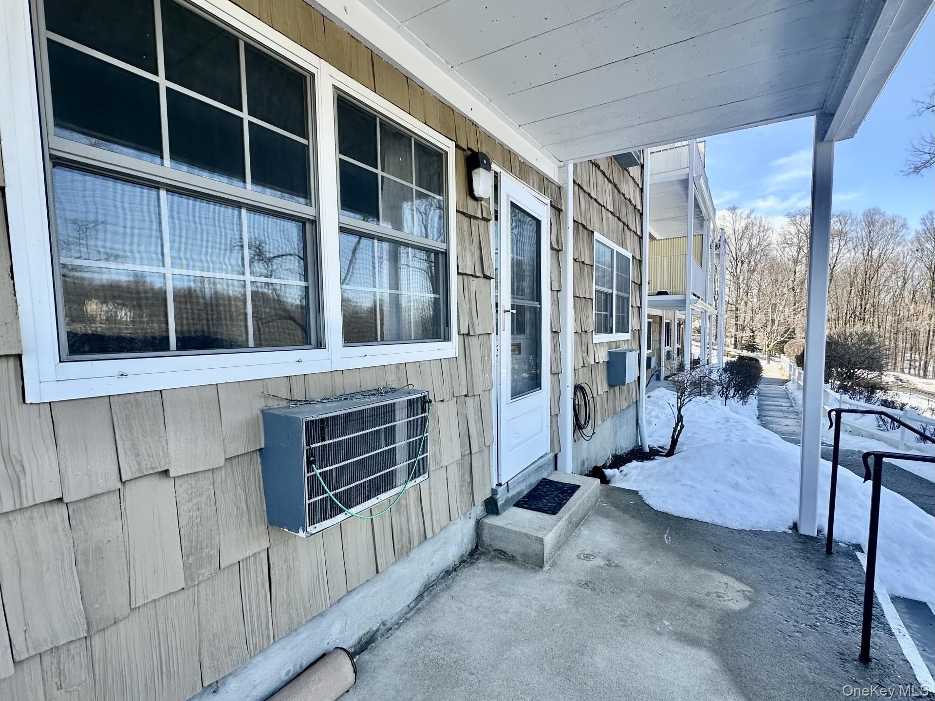 Coop Crompond  Westchester County, NY 10566, MLS-965867-13