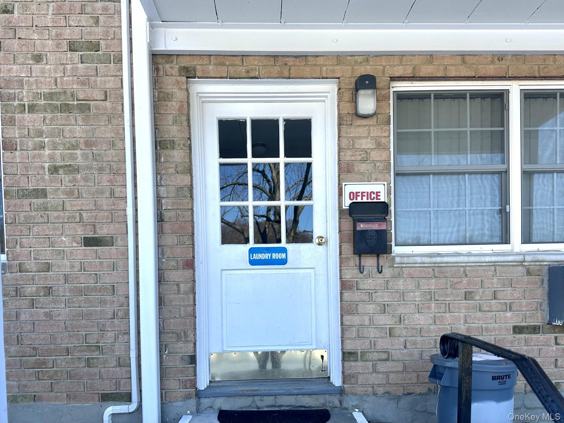 Coop Crompond  Westchester County, NY 10566, MLS-965867-14