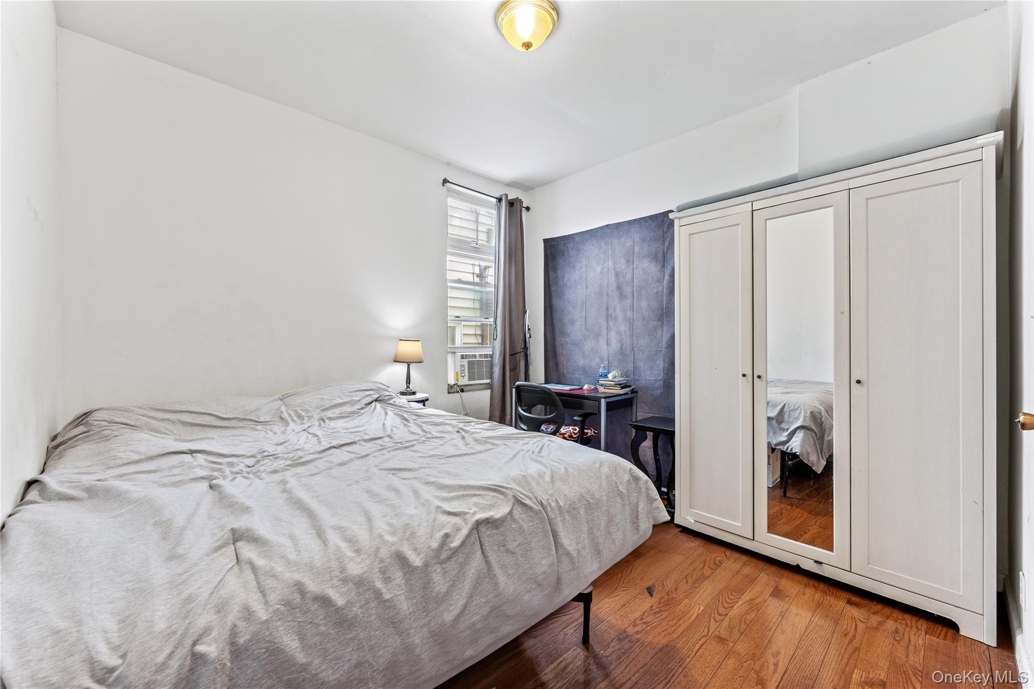 Single Family 37th  Queens, NY 11105, MLS-965874-10