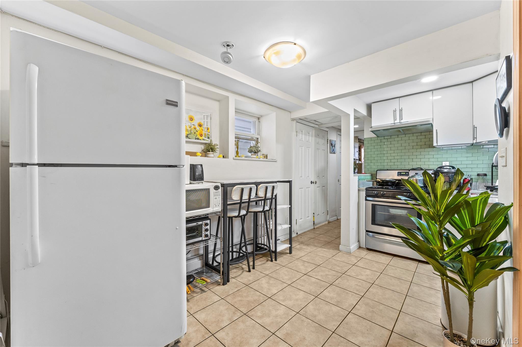 Single Family 37th  Queens, NY 11105, MLS-965874-16