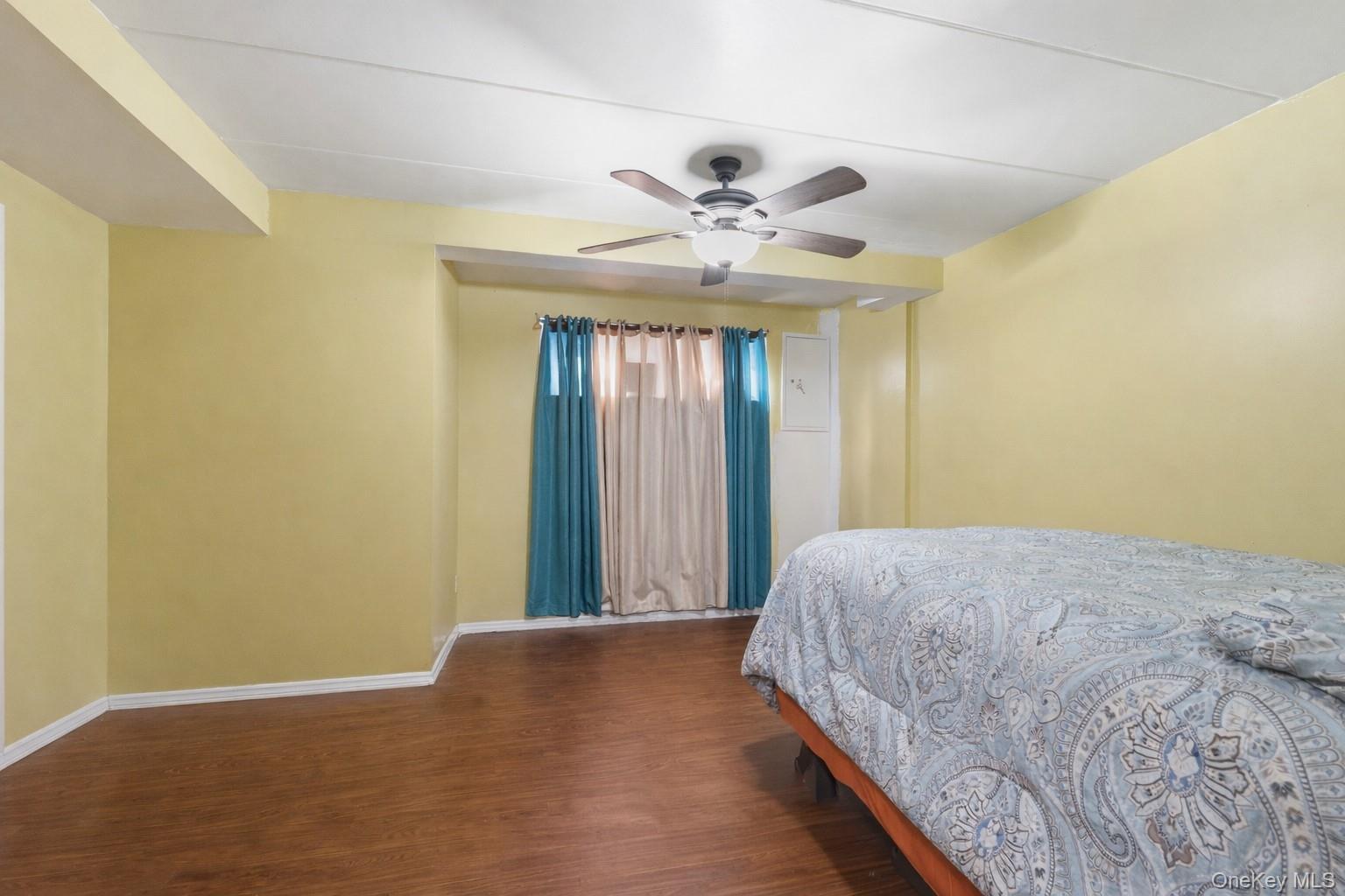 Single Family Home  Bronx, NY 10459, MLS-965878-14