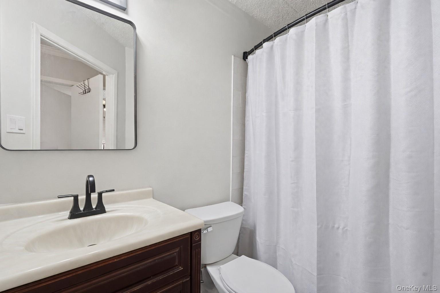 Single Family Home  Bronx, NY 10459, MLS-965878-21