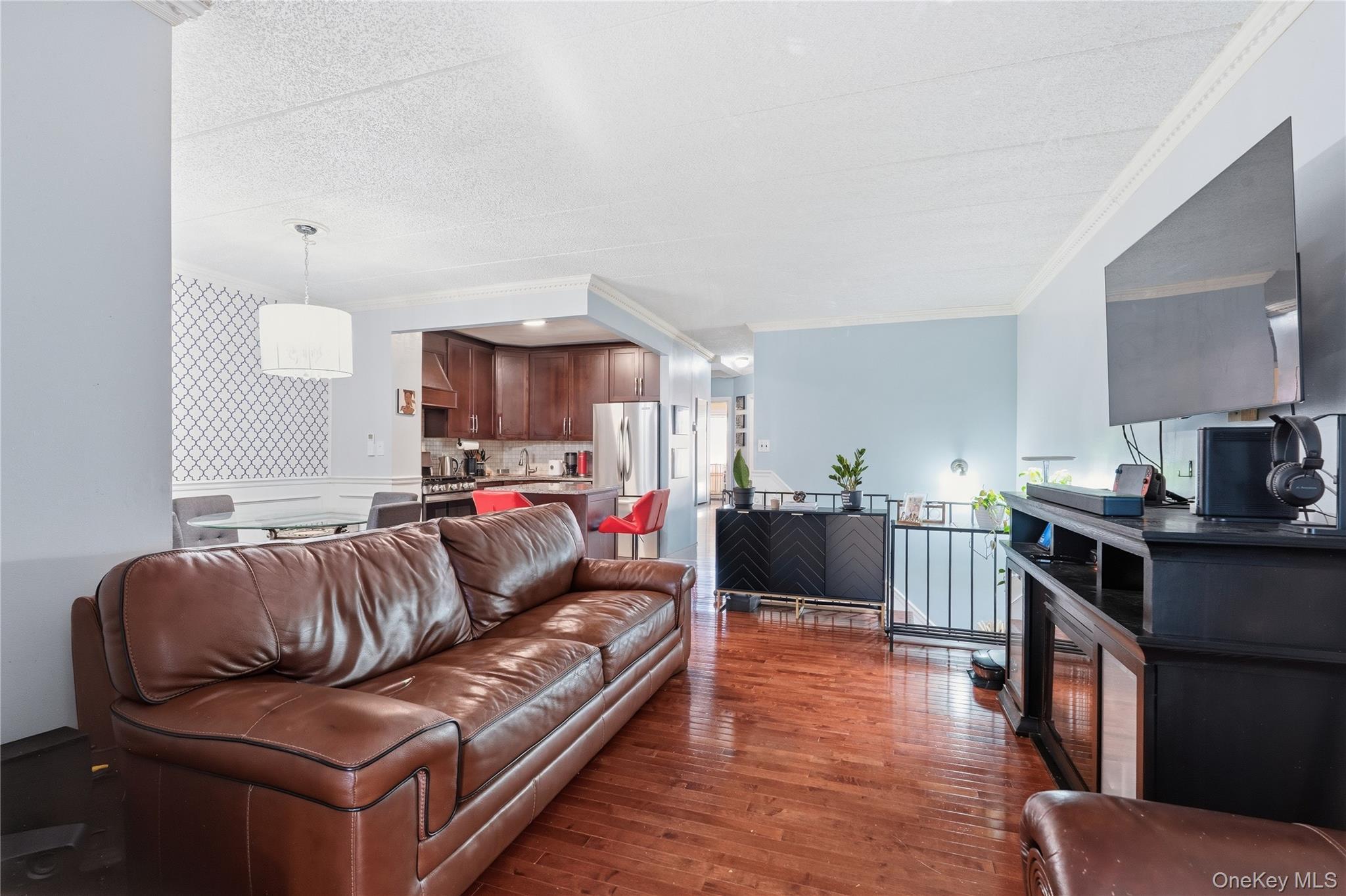 Single Family Home  Bronx, NY 10459, MLS-965878-34