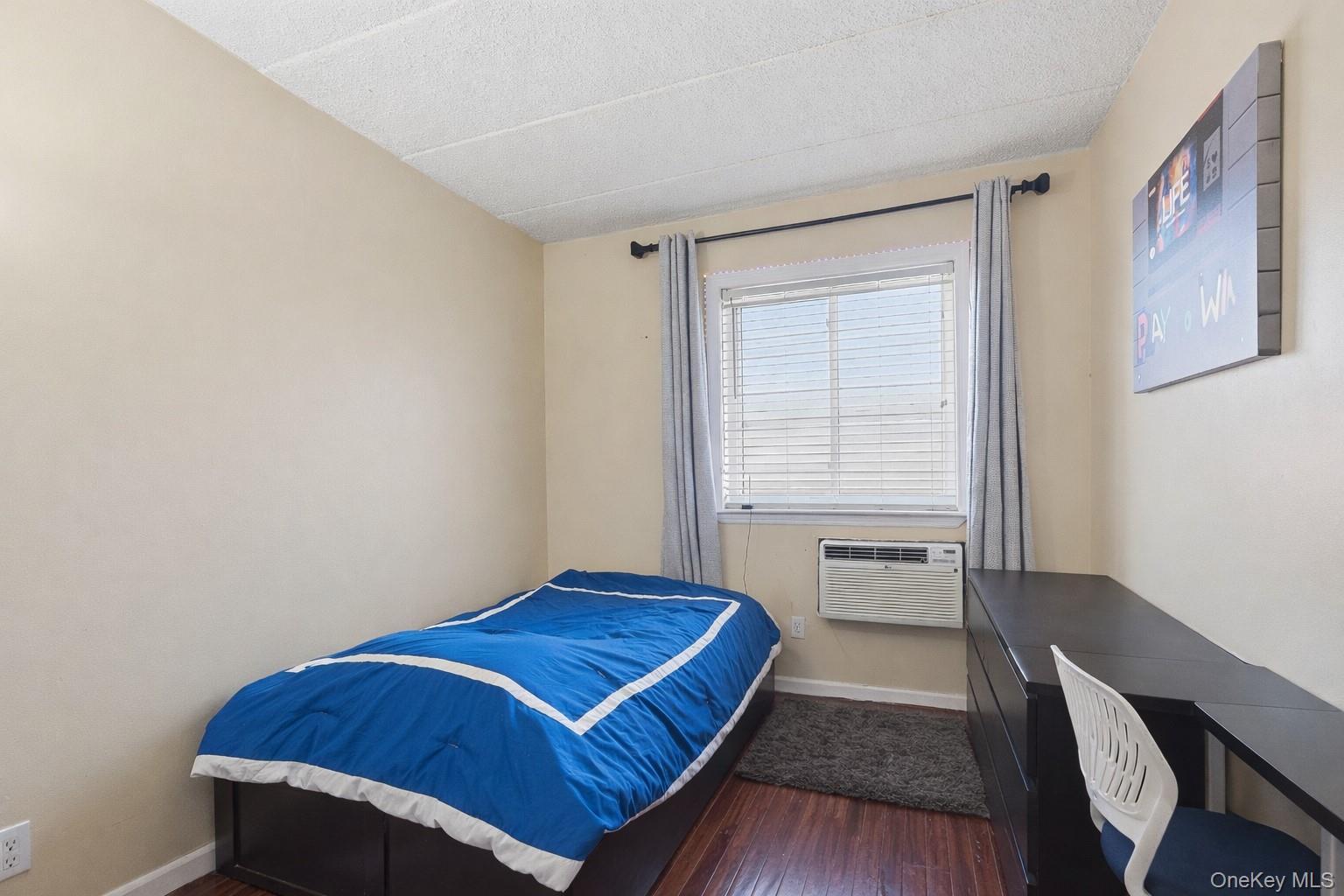 Single Family Home  Bronx, NY 10459, MLS-965878-43