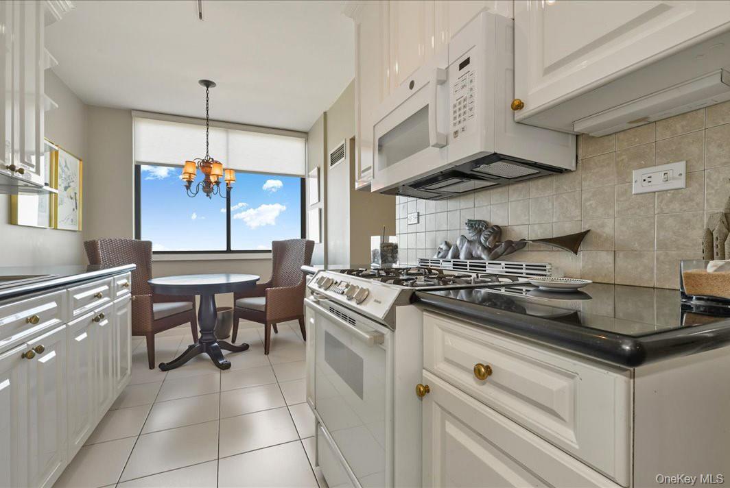 Coop Grand Central  Queens, NY 11005, MLS-965926-16